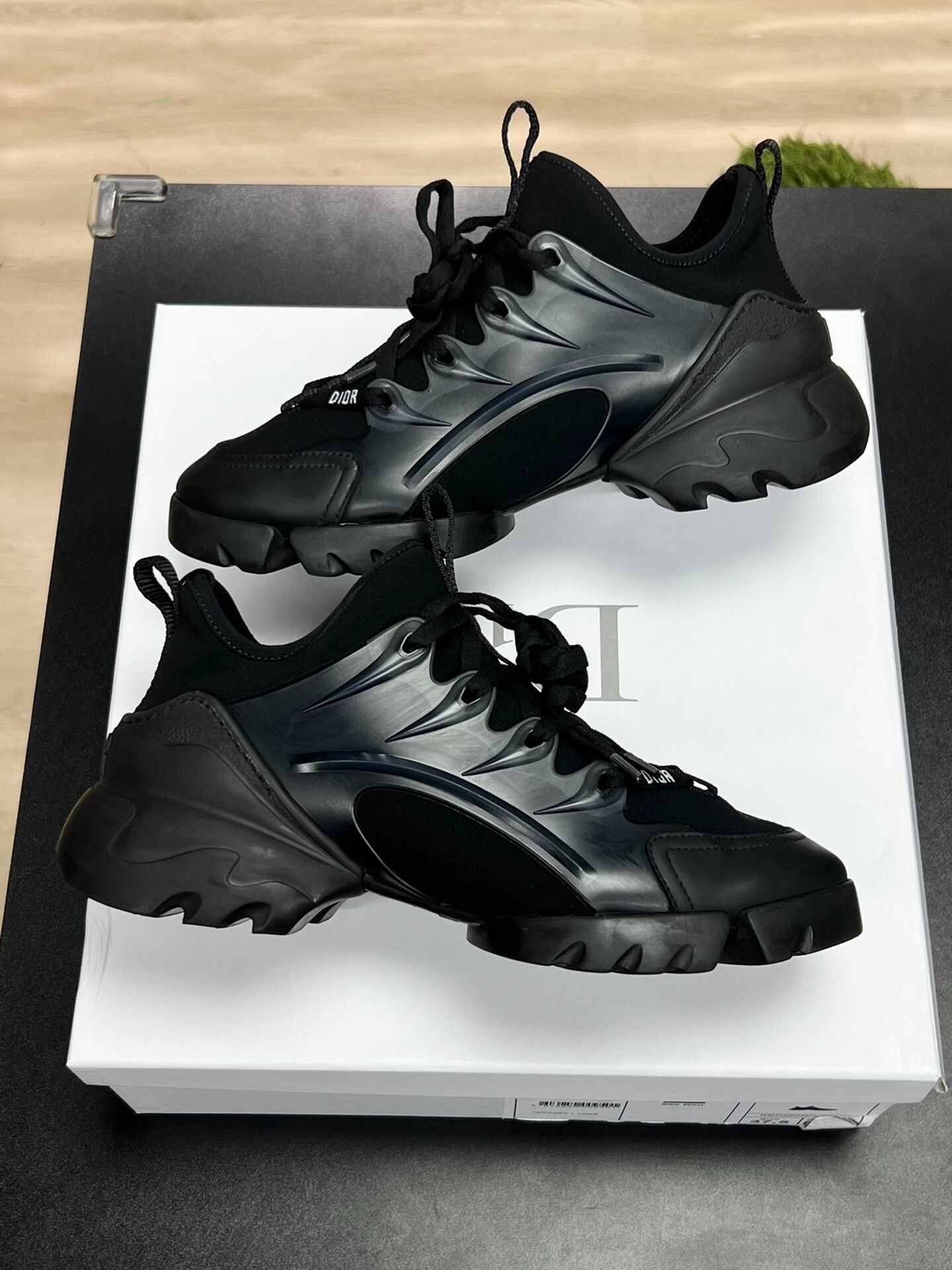 Dior Dior Black Lowtop Sneakers us_7-5 Women Size US 7.5 / IT 37.5 - 5 Thumbnail