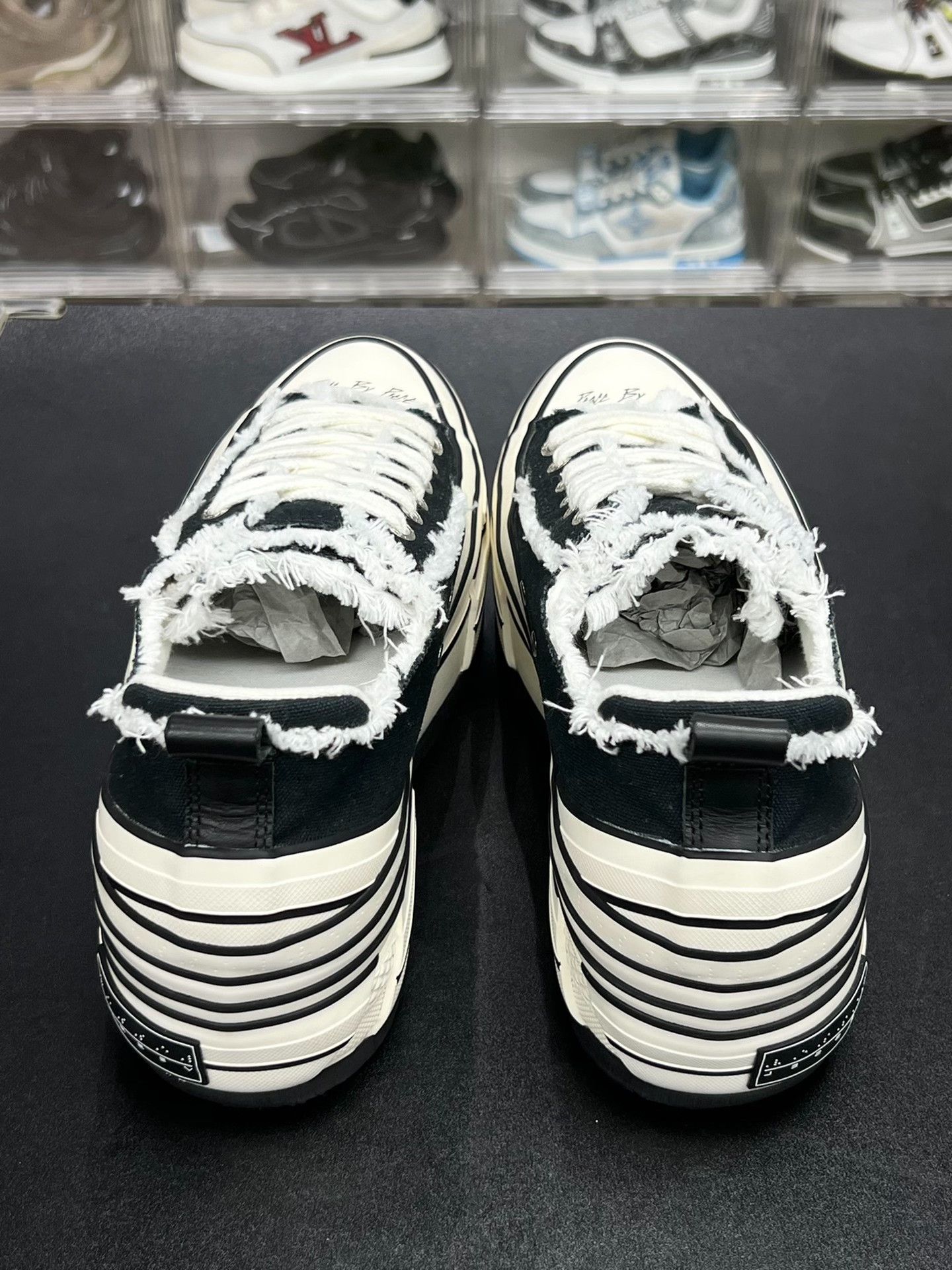 Yohji Yamamoto Yohji Yamamoto Black Lowtop Sneakers 8 Men Size US 8 / EU 41 - 7 Thumbnail