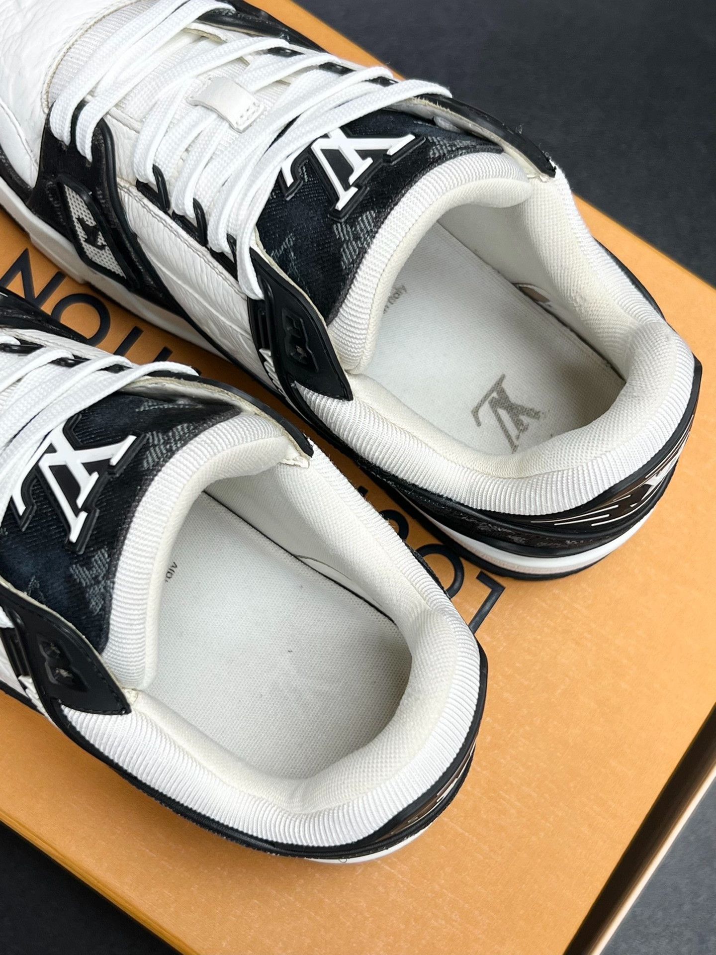 Louis Vuitton Louis Vuitton Training Denim Black Lowtop Sneakers 8.5 Men Size US 8.5 / EU 41-42 - 4 Thumbnail