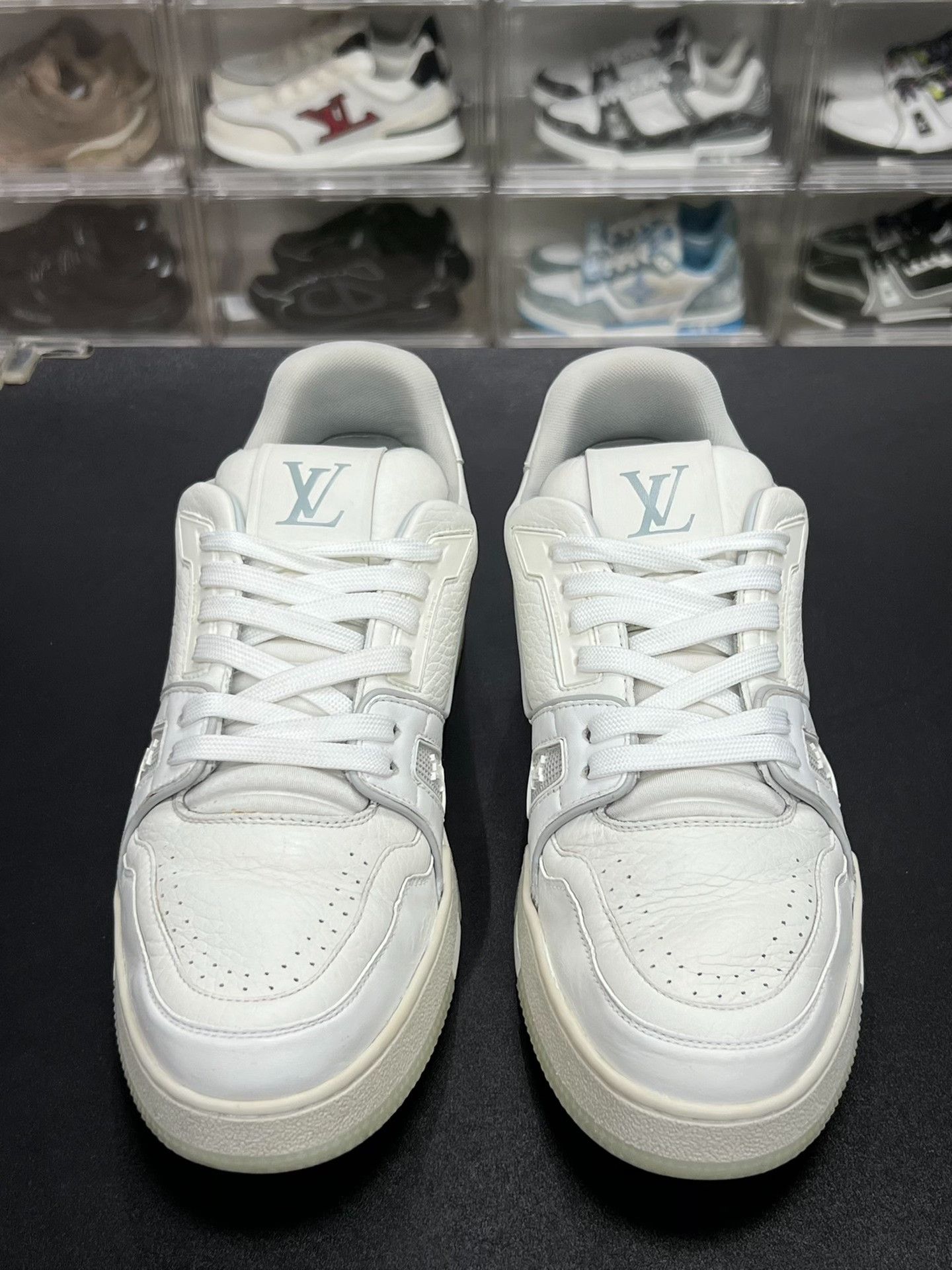 Louis Vuitton Louis Vuitton Training White Lowtop Sneakers 8 Men Size US 8 / EU 41 - 2 Thumbnail