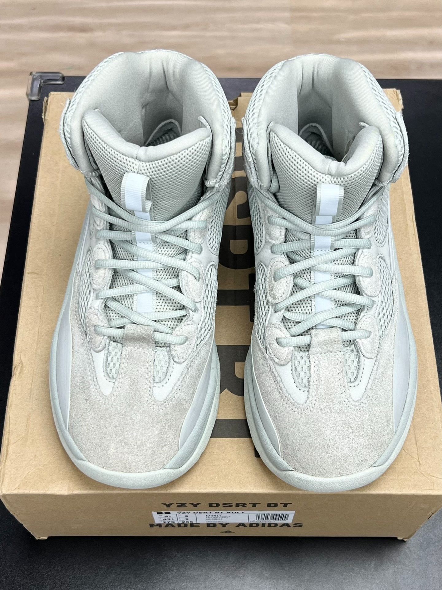 Adidas Adidas YEEZY White Lowtop Sneakers 10 Men Size US 10 / EU 43 - 3 Thumbnail