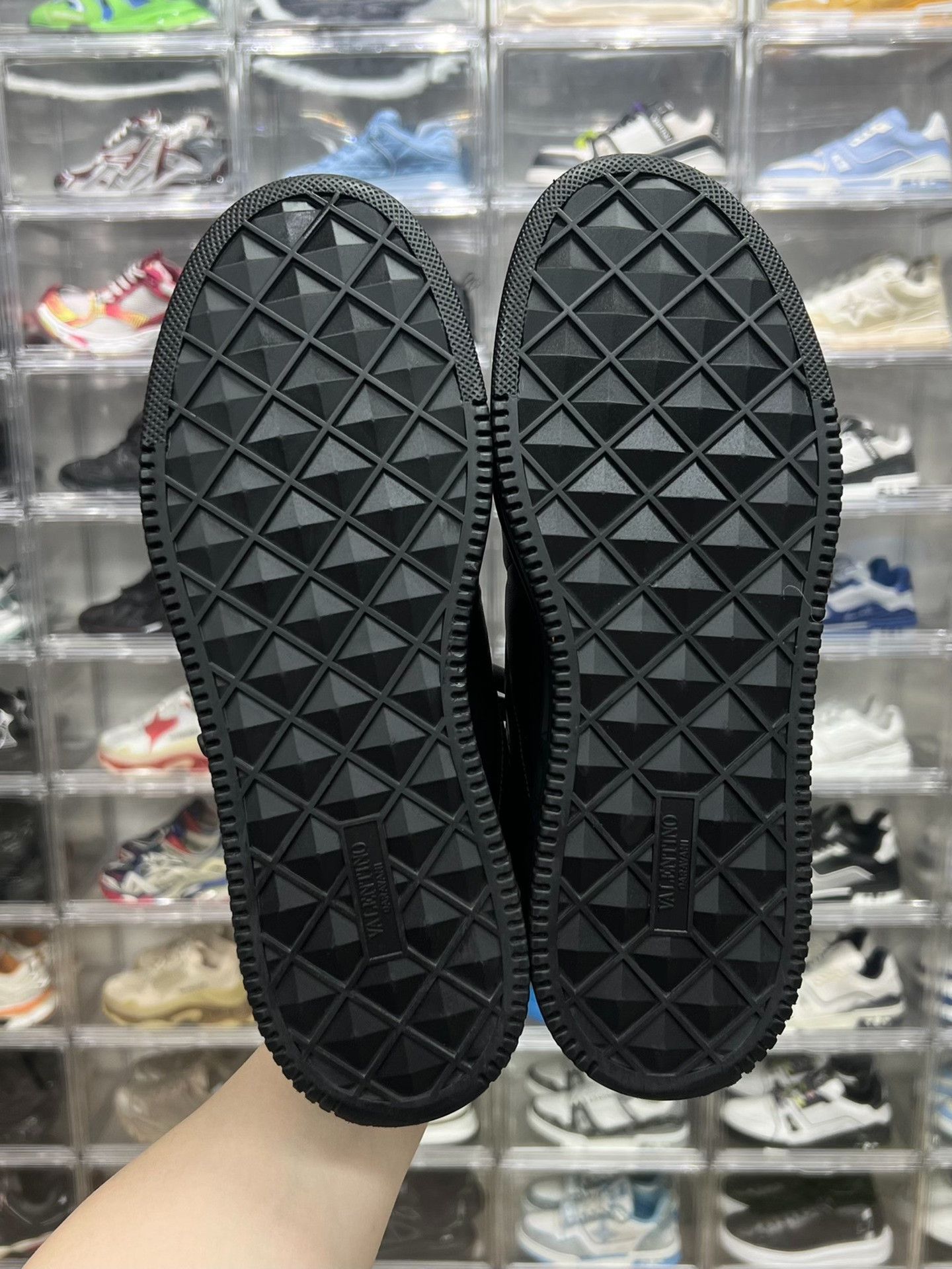Valentino Valentino Black Lowtop Sneakers 9.5 Men Size US 9.5 / EU 42-43 - 8 Thumbnail