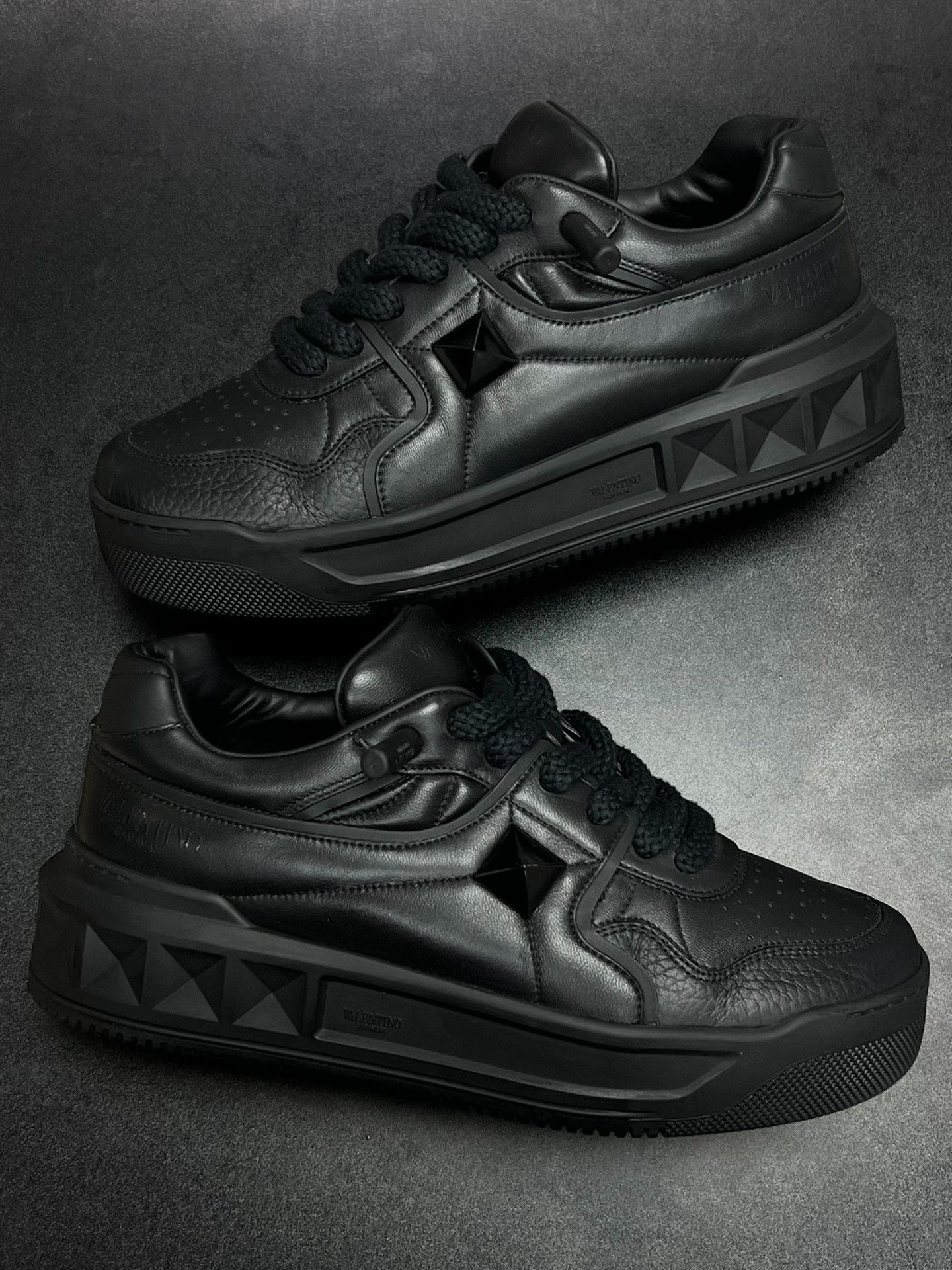 Valentino Valentino Black Lowtop Sneakers 9.5 Men Size US 9.5 / EU 42-43 - 5 Thumbnail