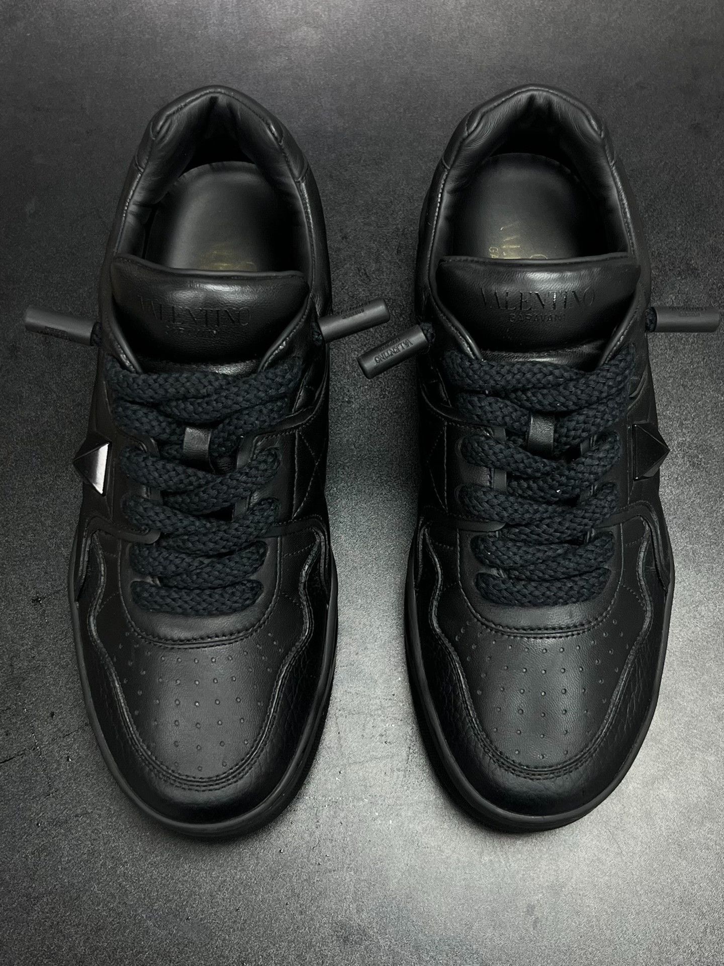 Valentino Valentino Black Lowtop Sneakers 9.5 Men Size US 9.5 / EU 42-43 - 3 Thumbnail