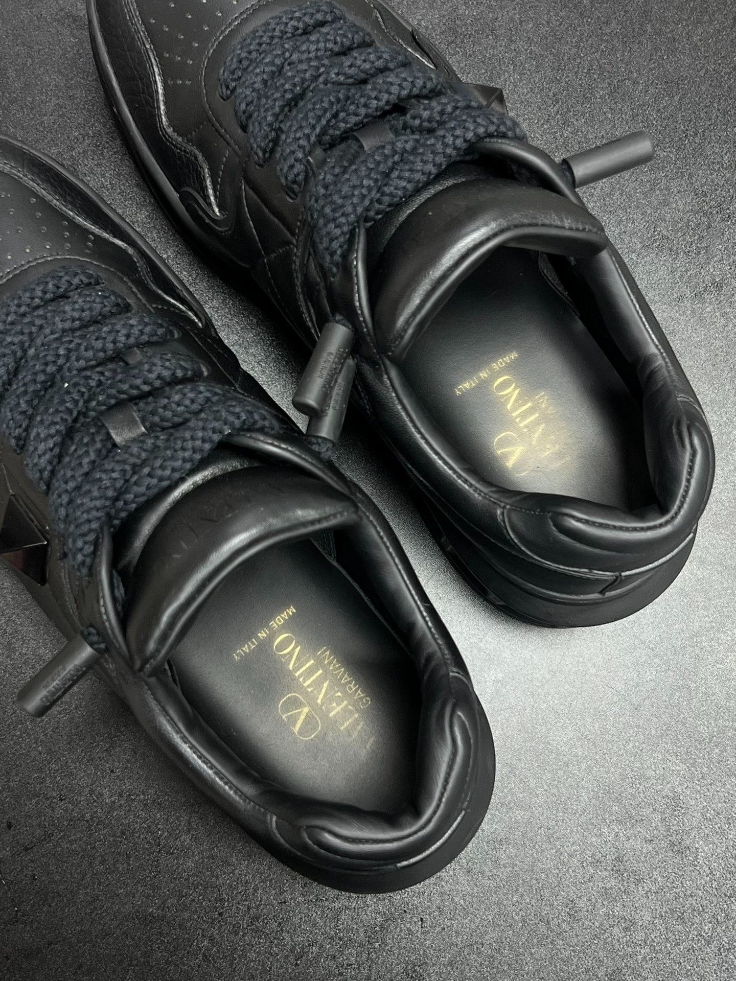 Valentino Valentino Black Lowtop Sneakers 9.5 Men Size US 9.5 / EU 42-43 - 4 Thumbnail