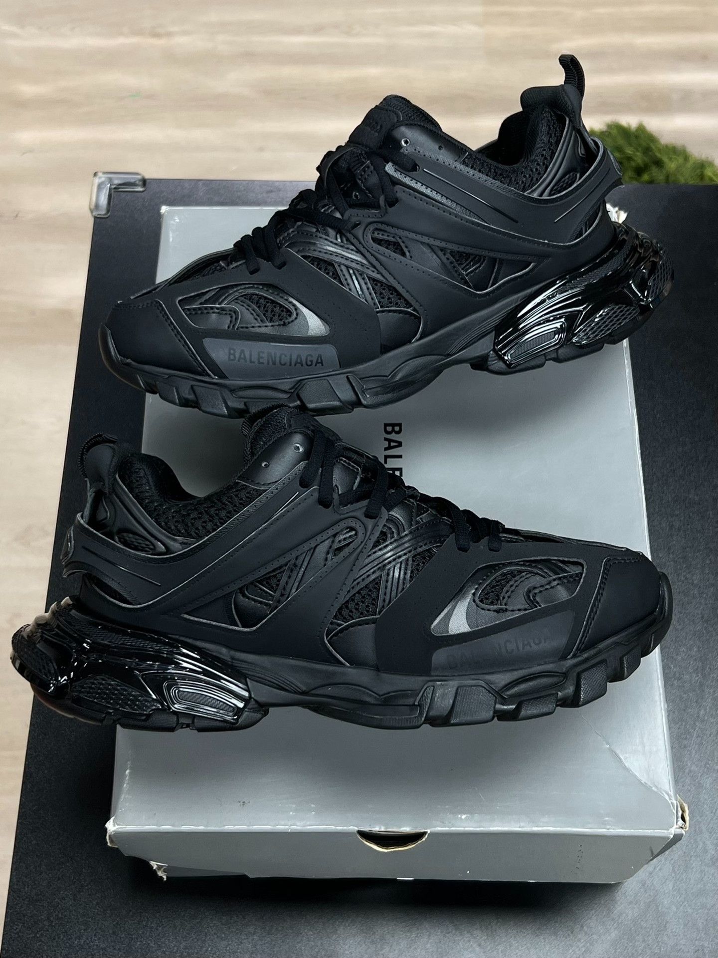 Balenciaga Balenciaga Black Lowtop Sneakers 7 Men Size US 7 / EU 40 - 5 Thumbnail