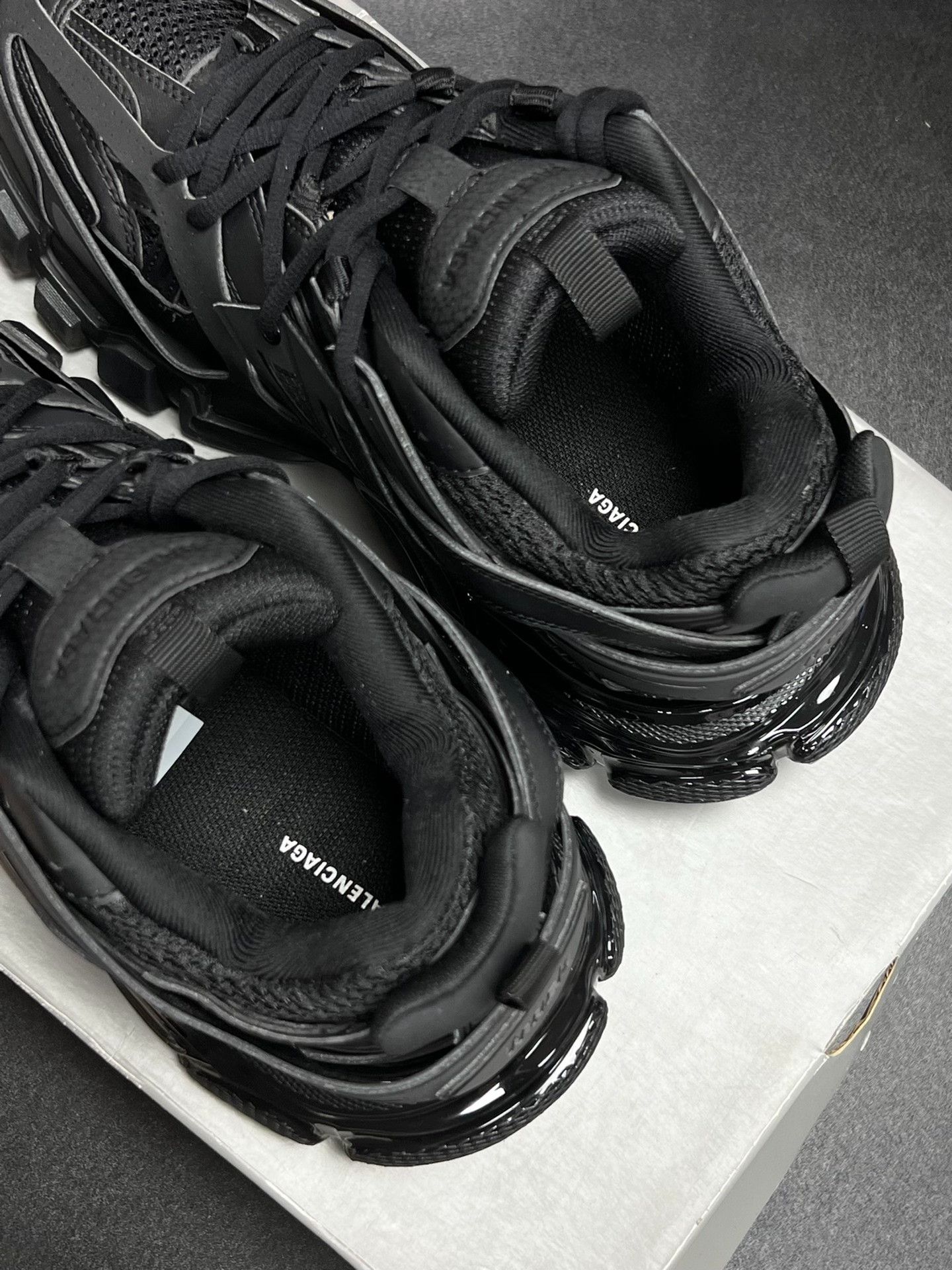 Balenciaga Balenciaga Black Lowtop Sneakers 7 Men Size US 7 / EU 40 - 4 Thumbnail