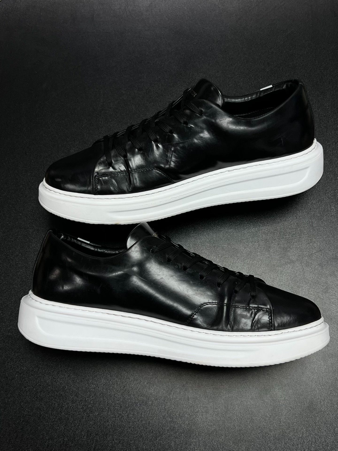 Louis Vuitton Louis Vuitton Printed Black Lowtop Sneakers 8.5 Men Size US 8.5 / EU 41-42 - 6 Thumbnail