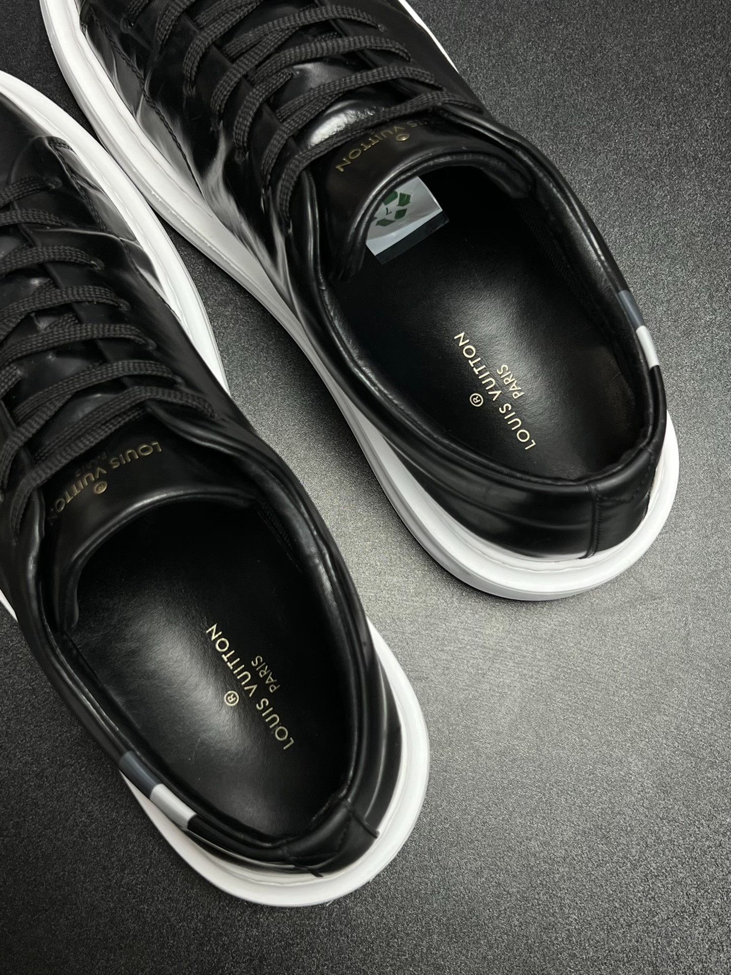 Louis Vuitton Louis Vuitton Printed Black Lowtop Sneakers 8.5 Men Size US 8.5 / EU 41-42 - 4 Thumbnail