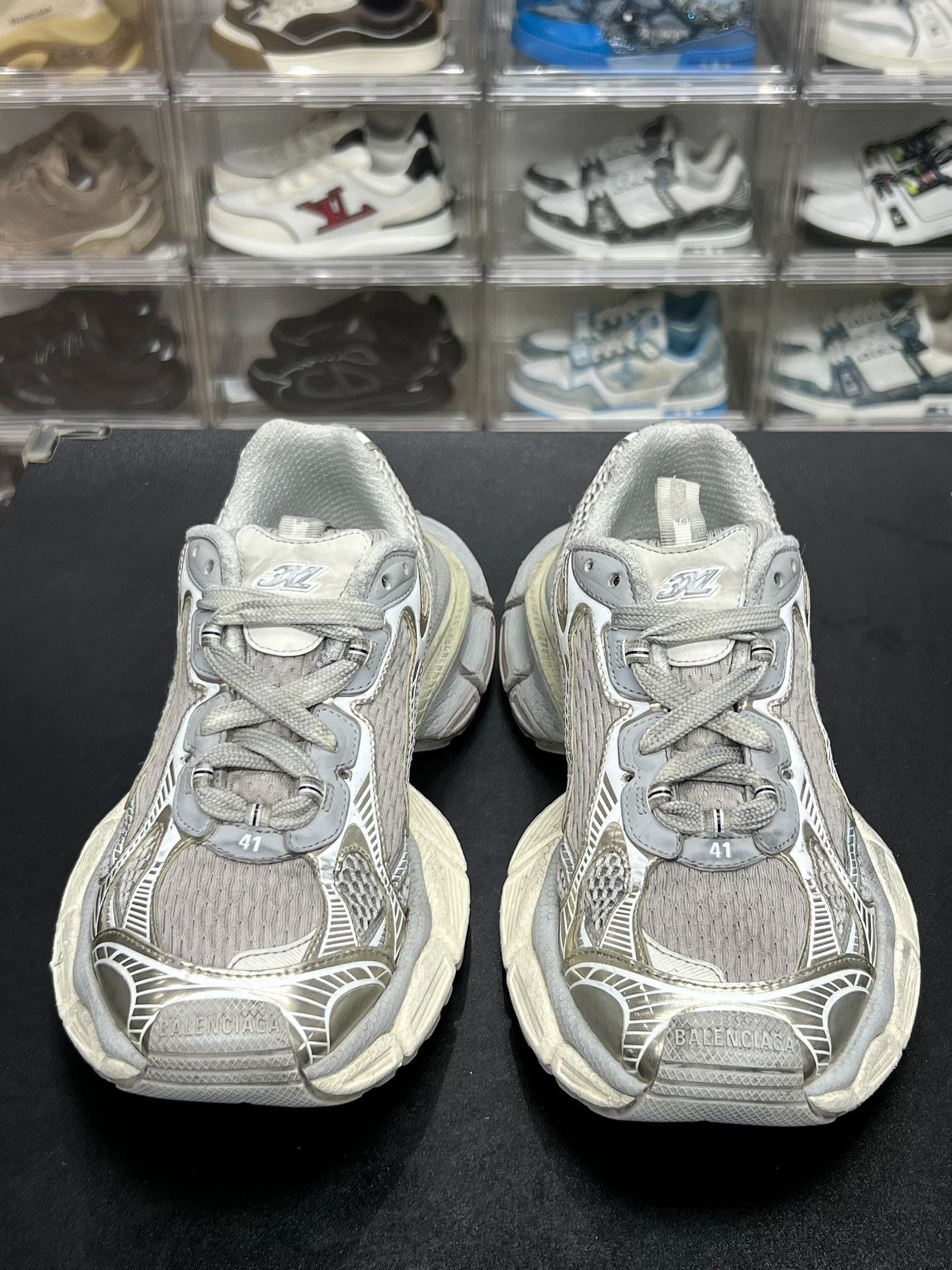 Balenciaga Balenciaga White Lowtop Sneakers 8 Men Size US 8 / EU 41 - 2 Thumbnail
