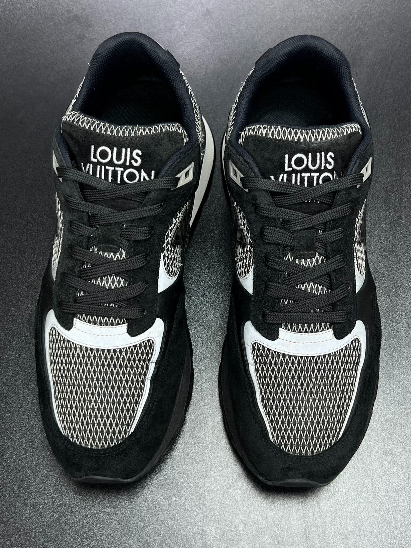 Louis Vuitton Louis Vuitton Running Gray Lowtop Sneakers 8.5 Men Size US 8.5 / EU 41-42 - 3 Thumbnail