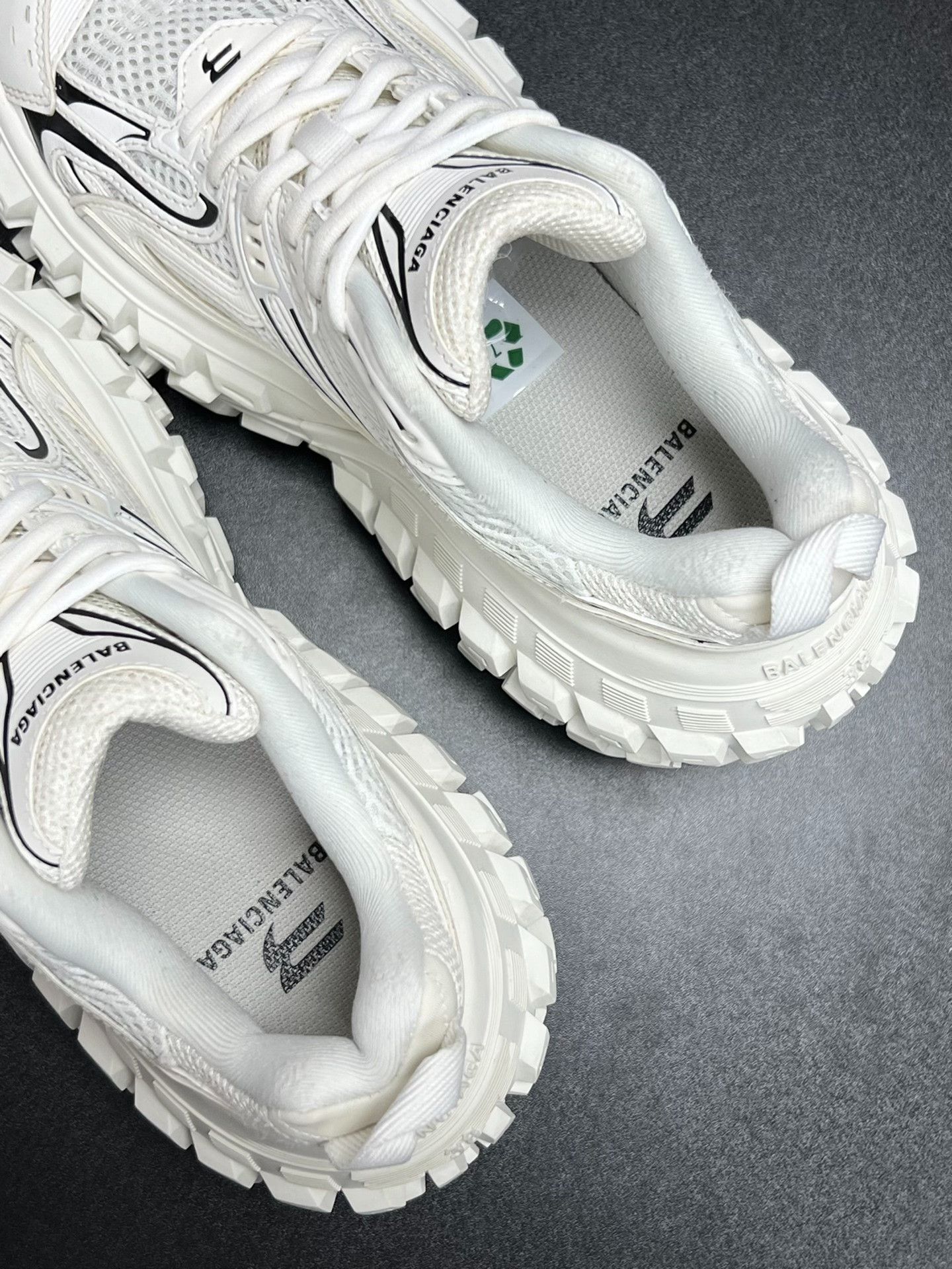 Balenciaga Balenciaga White Lowtop Sneakers us_8 Women Size US 8 / IT 38 - 4 Thumbnail