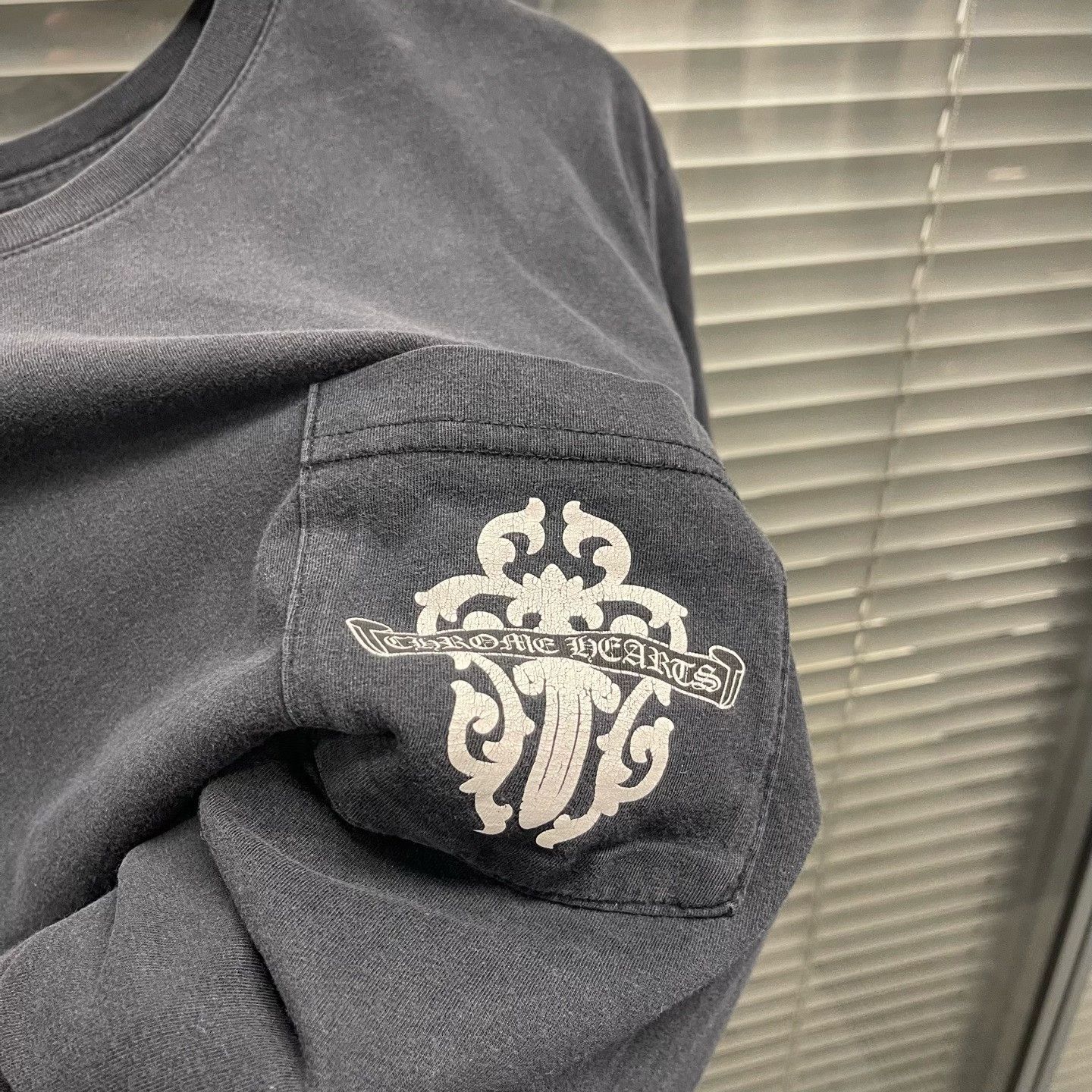 Chrome Hearts Chrome Hearts Dagger Pocket T-Shirt Size L Size US L / EU 52-54 / 3 - 5 Thumbnail