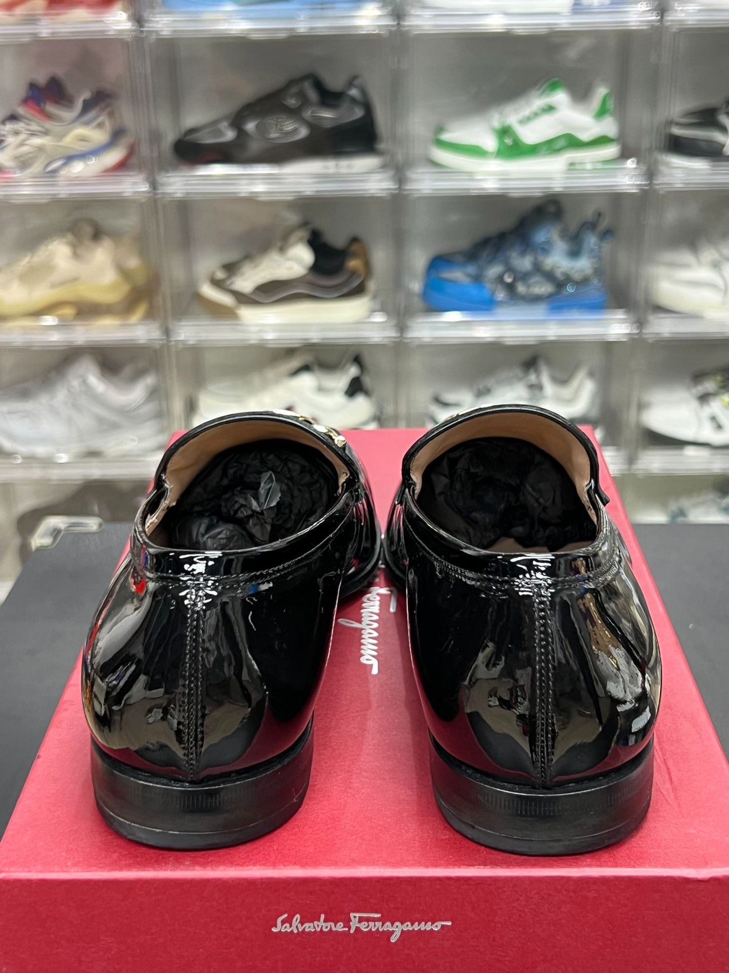 Salvatore Ferragamo Salvatore Ferragamo Patent Lowtop Sneakers us_9-5 Women Size US 9.5 / IT 39.5 - 6 Thumbnail