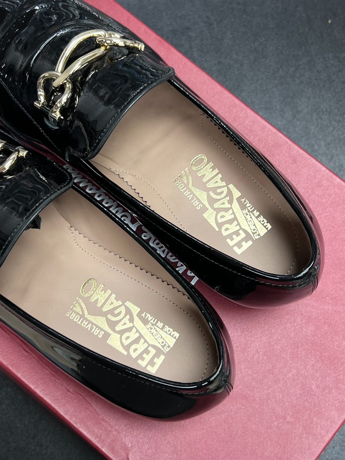 Salvatore Ferragamo Salvatore Ferragamo Patent Lowtop Sneakers us_9-5 Women Size US 9.5 / IT 39.5 - 3 Thumbnail