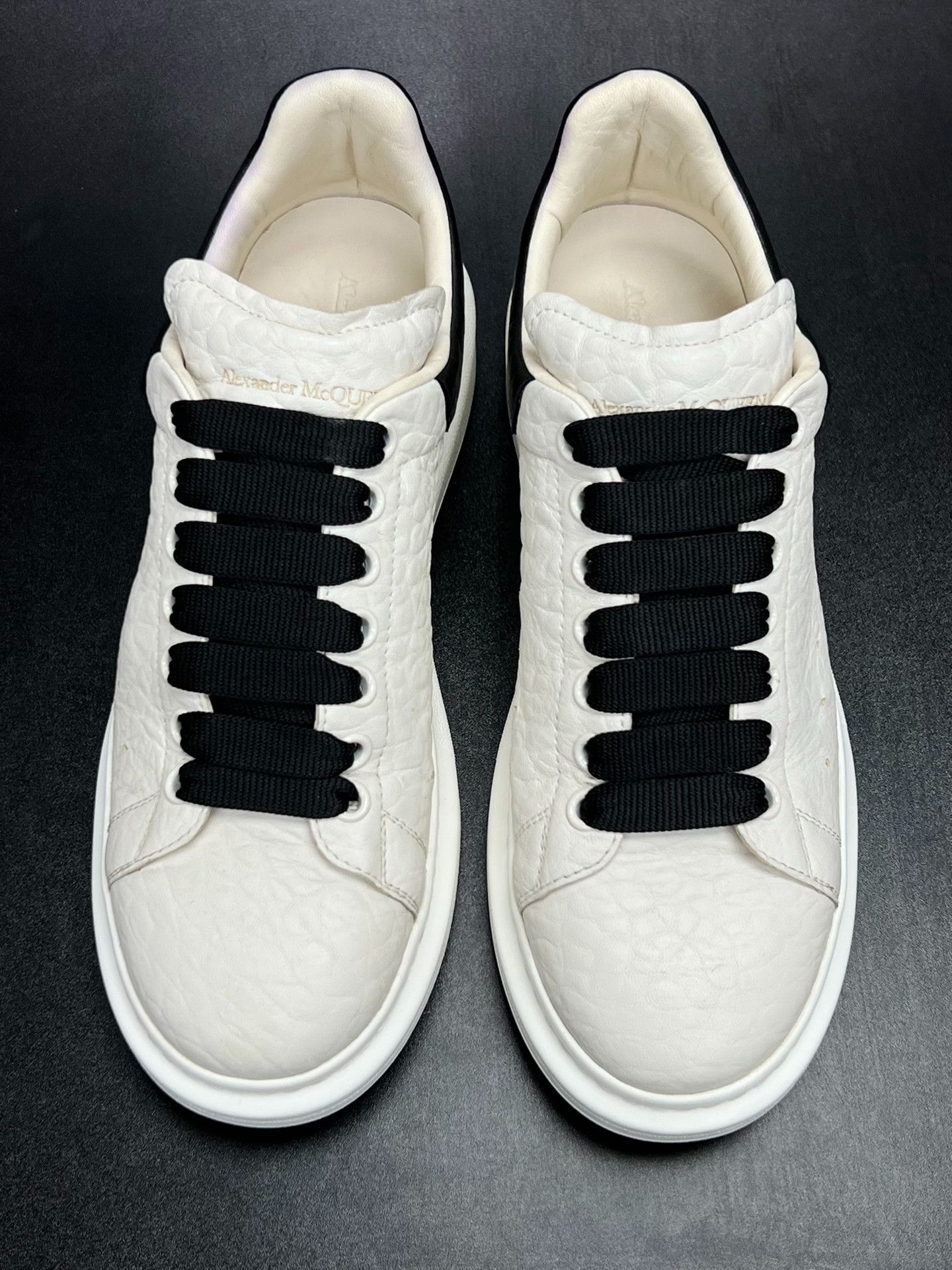 Alexander McQueen Alexander McQueen Black Lowtop Sneakers 9.5 Men Size US 9.5 / EU 42-43 - 3 Thumbnail