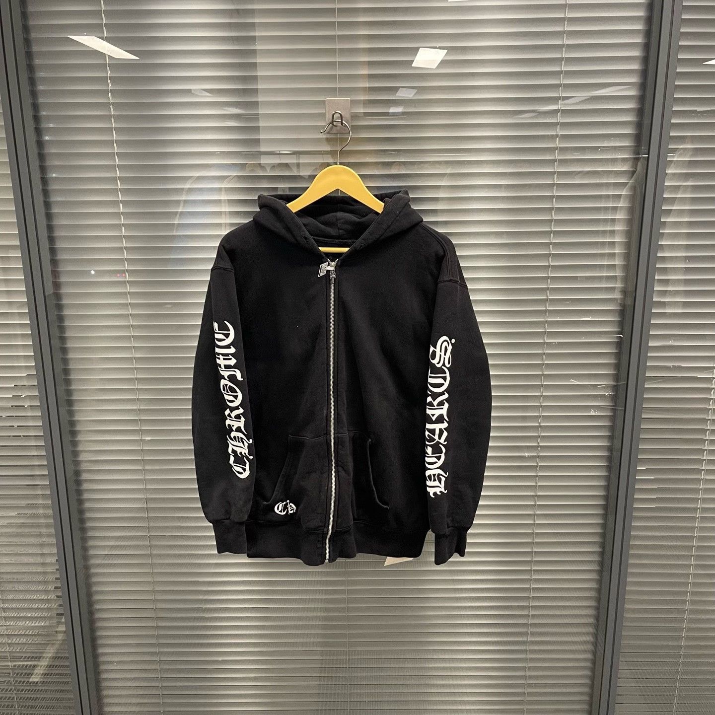 Chrome Hearts Chrome Hearts Horseshoe Logo Zip Hoodie Size M Size US M / EU 48-50 / 2 - 2 Thumbnail