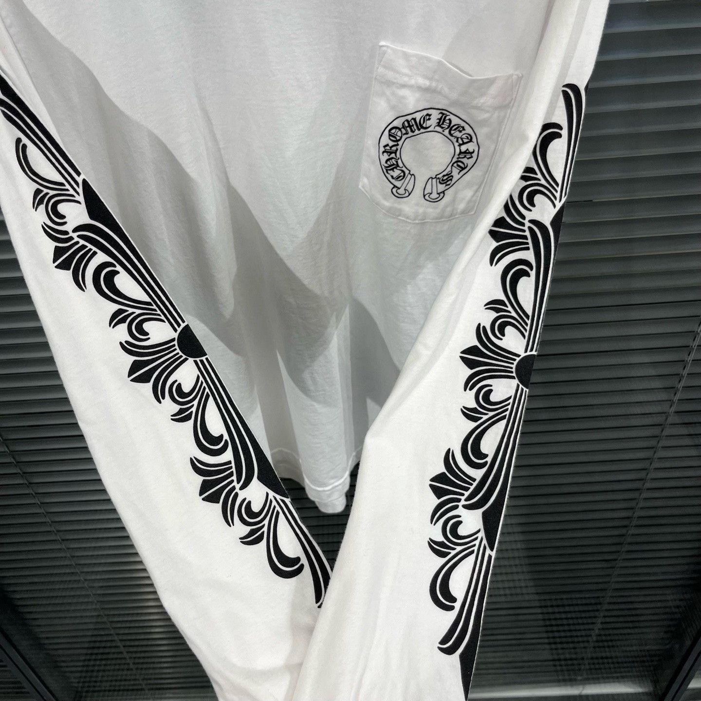 Chrome Hearts Chrome Hearts Floral Horseshoe Long Sleeve Shirt M Size US M / EU 48-50 / 2 - 3 Thumbnail