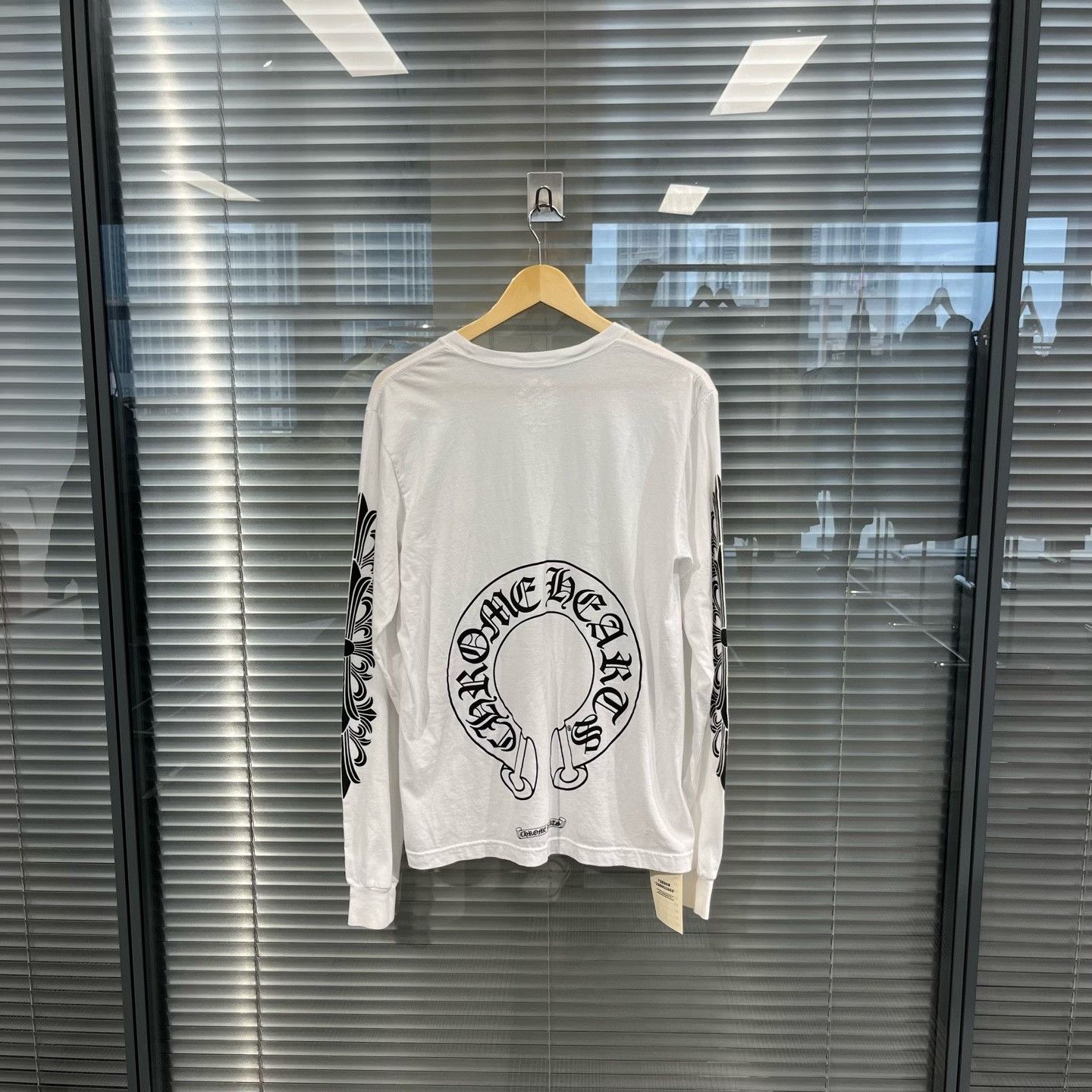 Chrome Hearts Chrome Hearts Floral Horseshoe Long Sleeve Shirt M Size US M / EU 48-50 / 2 - 9 Thumbnail