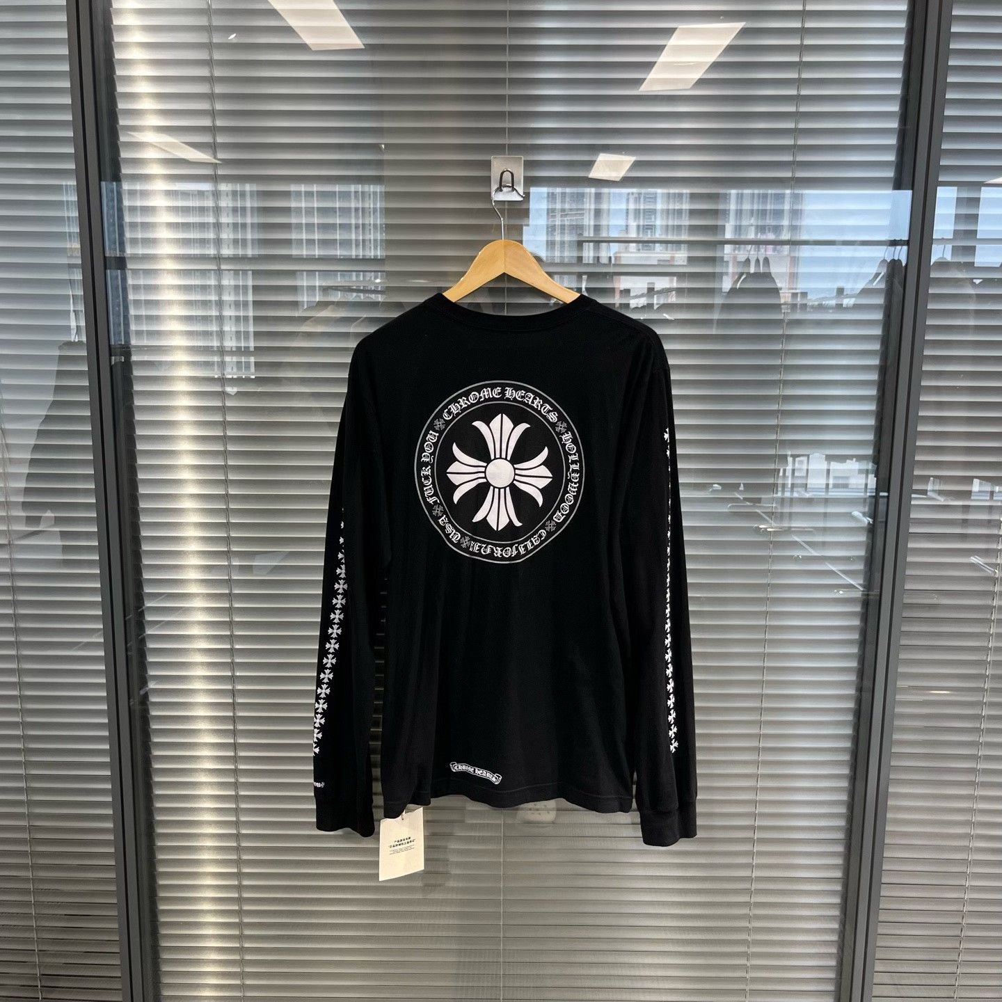 Chrome Hearts Chrome Hearts Cross Motif Long Sleeve T-Shirt L Size US L / EU 52-54 / 3 - 2 Thumbnail