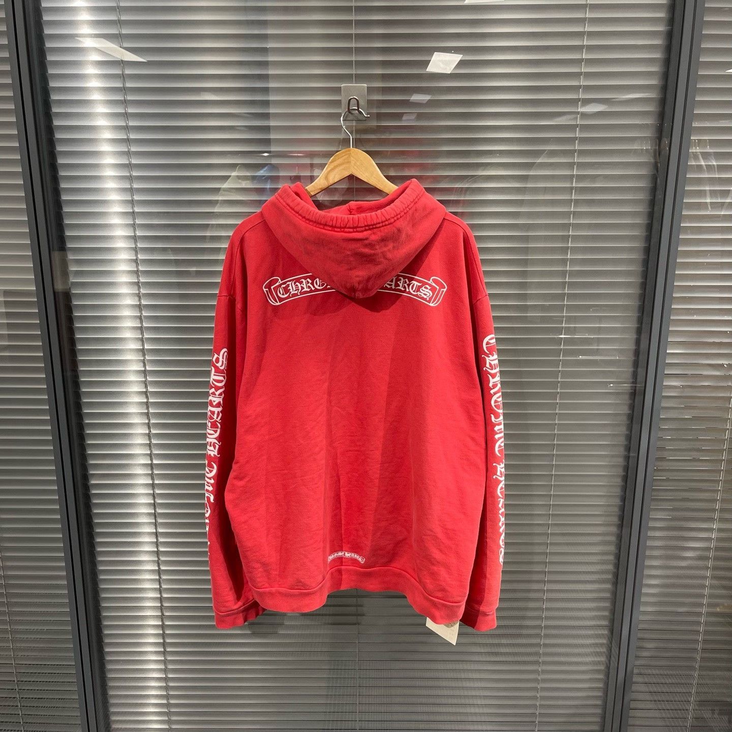 Chrome Hearts Chrome Hearts Scroll Logo Red Hoodie XL Size US XL / EU 56 / 4 - 3 Thumbnail