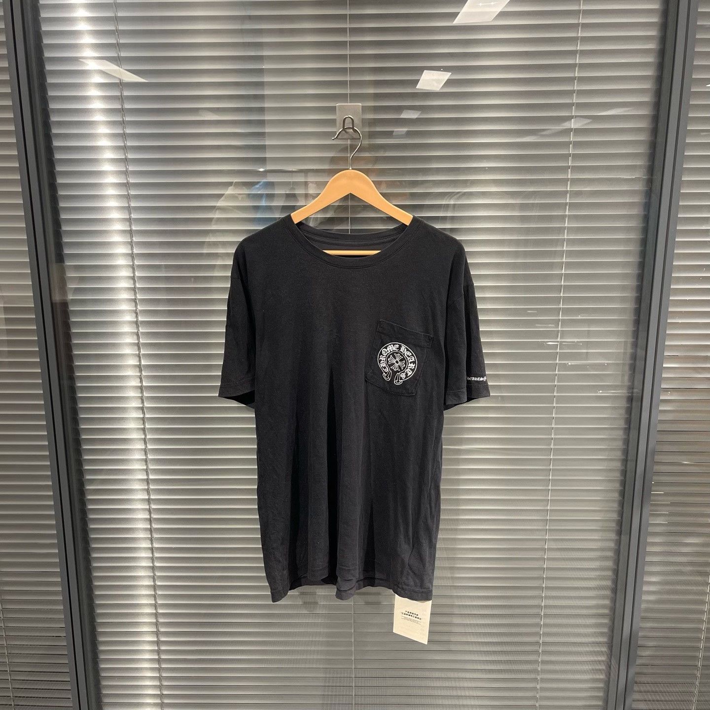 Chrome Hearts Chrome Hearts Horseshoe Logo Pocket T-Shirt Size L Size US L / EU 52-54 / 3 - 3 Thumbnail