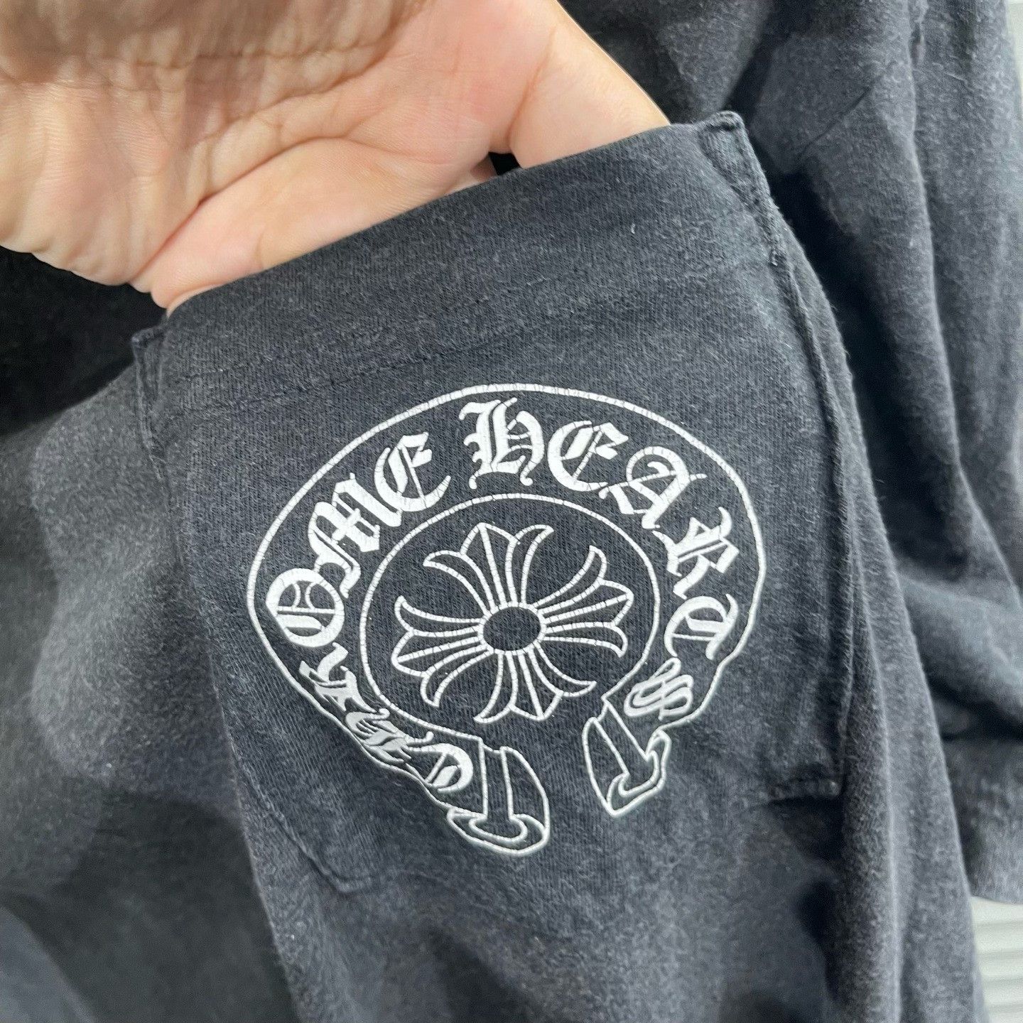 Chrome Hearts Chrome Hearts Horseshoe Logo Pocket T-Shirt Size L Size US L / EU 52-54 / 3 - 5 Thumbnail