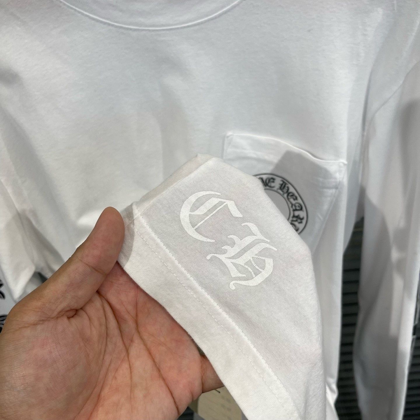 Chrome Hearts Chrome Hearts Horseshoe Pocket Long Sleeve T-Shirt Size M Size US M / EU 48-50 / 2 - 7 Thumbnail