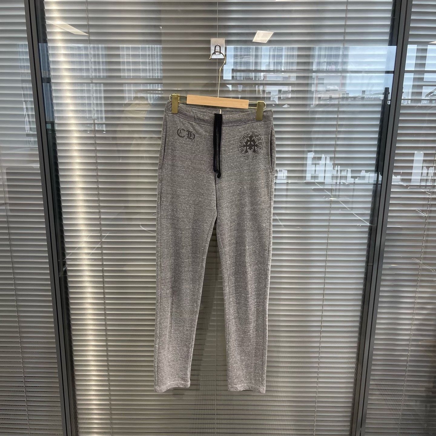 Chrome Hearts Chrome Hearts Horseshoe Logo Sweatpants XS Size US 28 / EU 44 - 2 Thumbnail