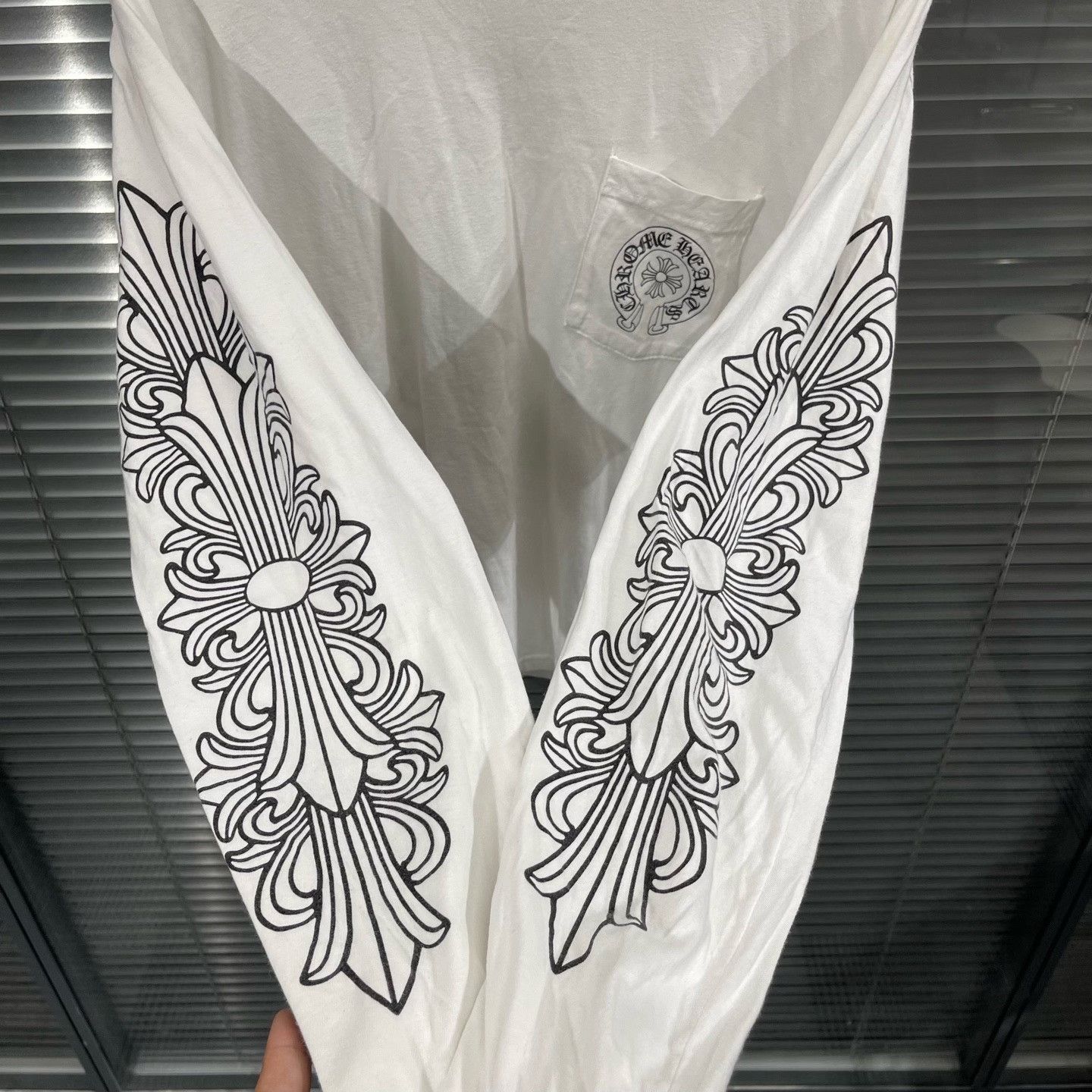 Chrome Hearts Chrome Hearts Hong Kong Limited Long Sleeve L Size US L / EU 52-54 / 3 - 7 Thumbnail