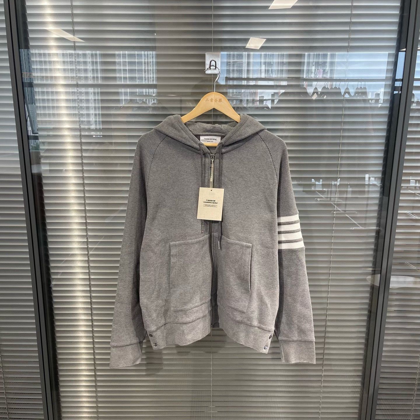 Thom Browne Thom Browne Waffle Knit 4-Bar Zip Hoodie 4 Size US XL / EU 56 / 4 - 2 Thumbnail