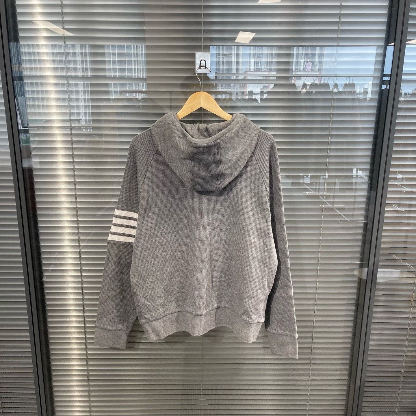 Thom Browne Thom Browne Waffle Knit 4-Bar Zip Hoodie 4 Size US XL / EU 56 / 4 - 3 Thumbnail