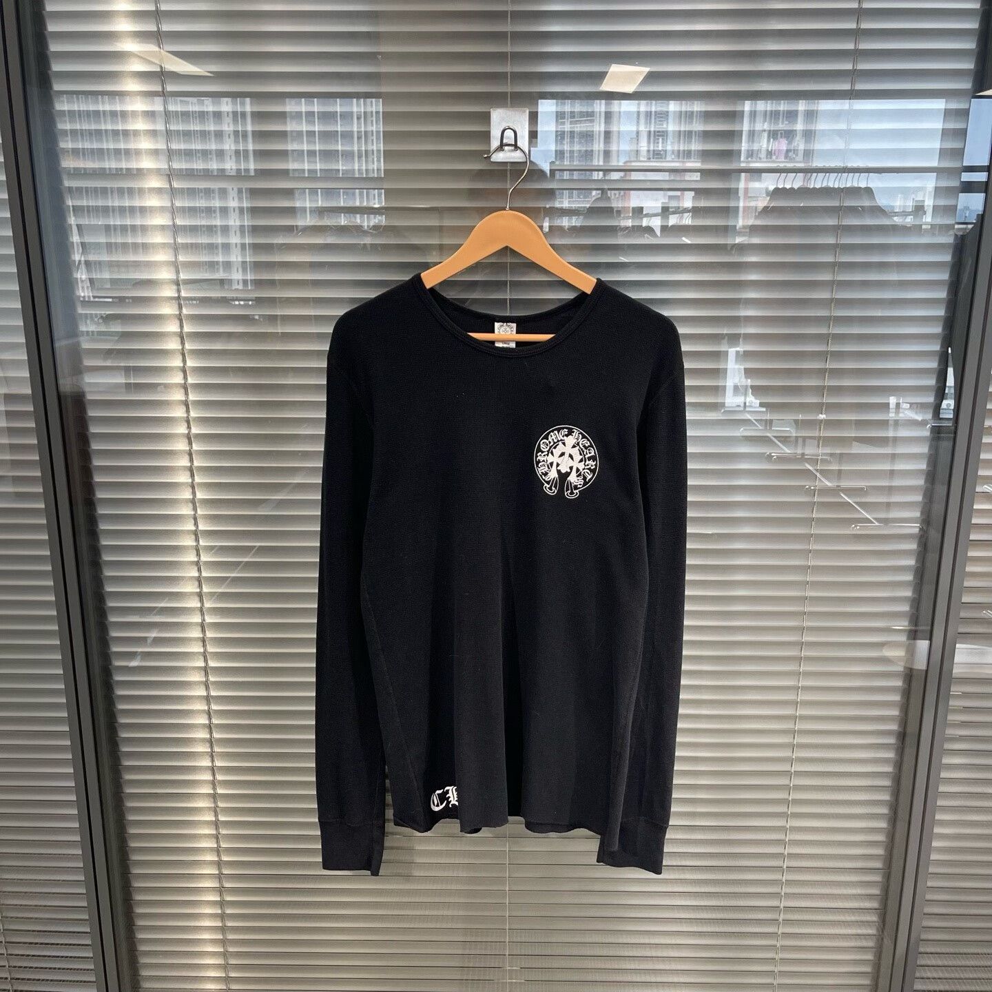 Chrome Hearts Chrome Hearts Horseshoe Cross Waffle Long Sleeve Size L Size US L / EU 52-54 / 3 - 3 Thumbnail