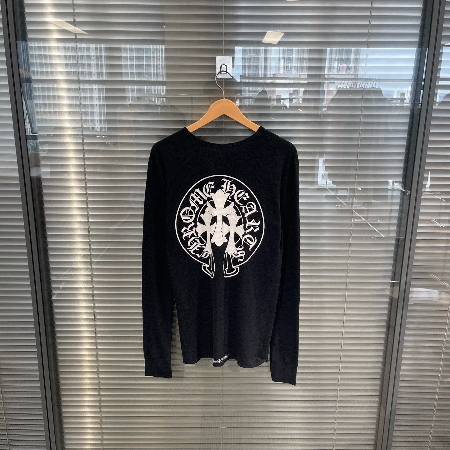Chrome Hearts Chrome Hearts Horseshoe Cross Waffle Long Sleeve Size L Size US L / EU 52-54 / 3 - 2 Thumbnail