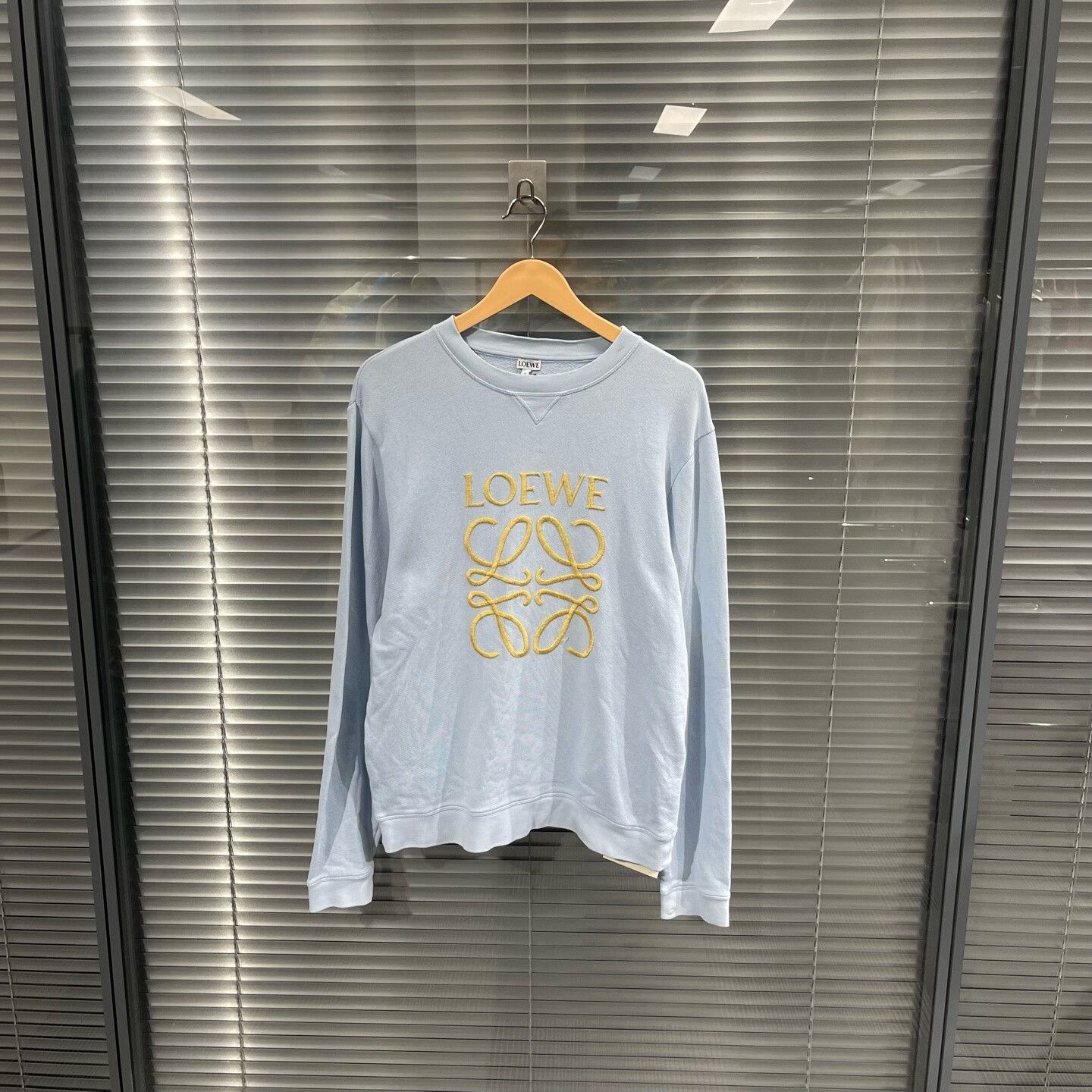 Loewe Loewe Gold Embroidered Logo Sweatshirt L Size US L / EU 52-54 / 3 - 2 Thumbnail