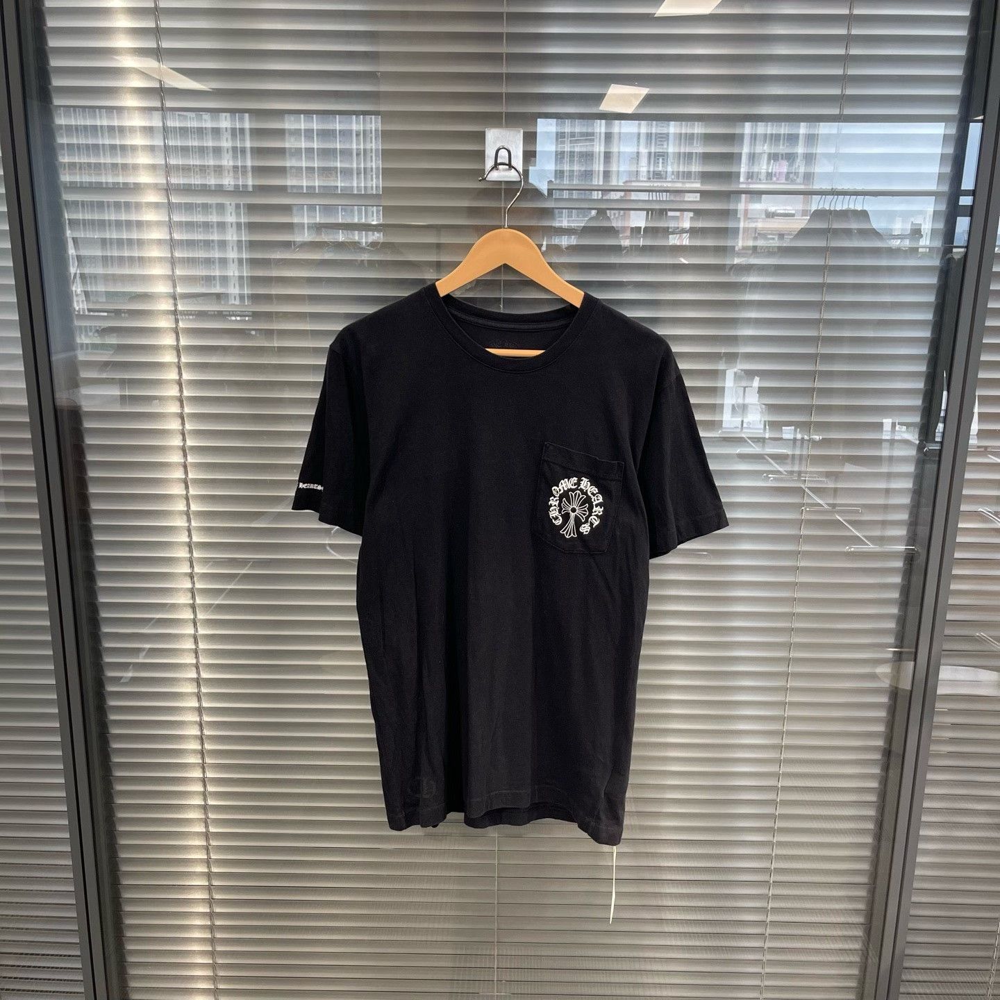 Chrome Hearts Chrome Hearts Shadow Cross Pocket T-Shirt Size M Size US M / EU 48-50 / 2 - 2 Thumbnail