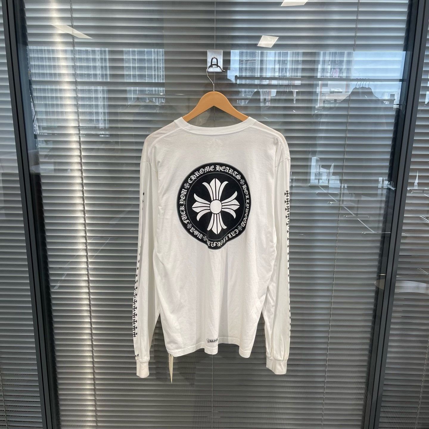 Chrome Hearts Chrome Hearts Cross Circle Long Sleeve T-Shirt L Size US L / EU 52-54 / 3 - 2 Thumbnail