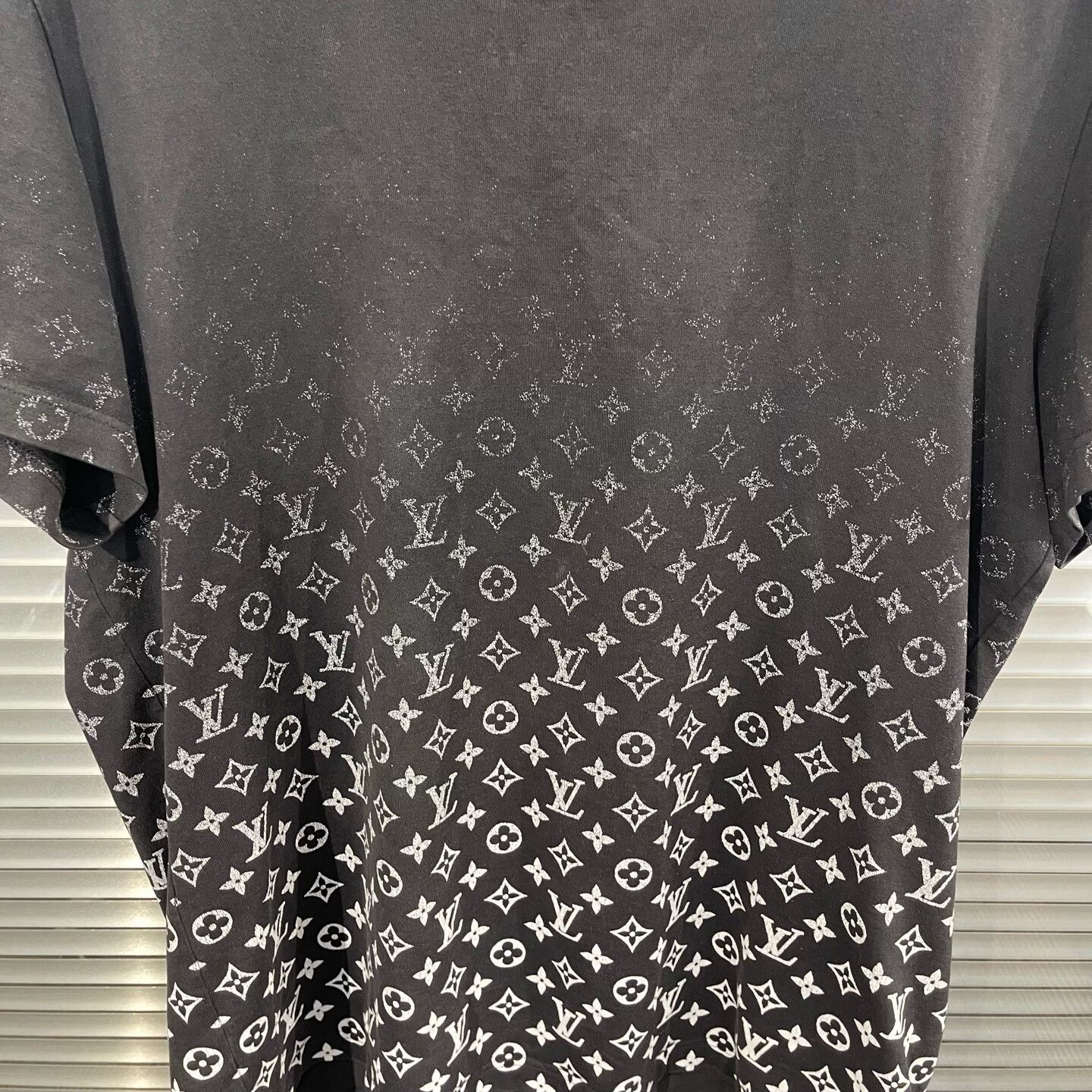 Louis Vuitton Louis Vuitton Gradient Monogram T-Shirt XXL Size US XXL / EU 58 / 5 - 5 Thumbnail