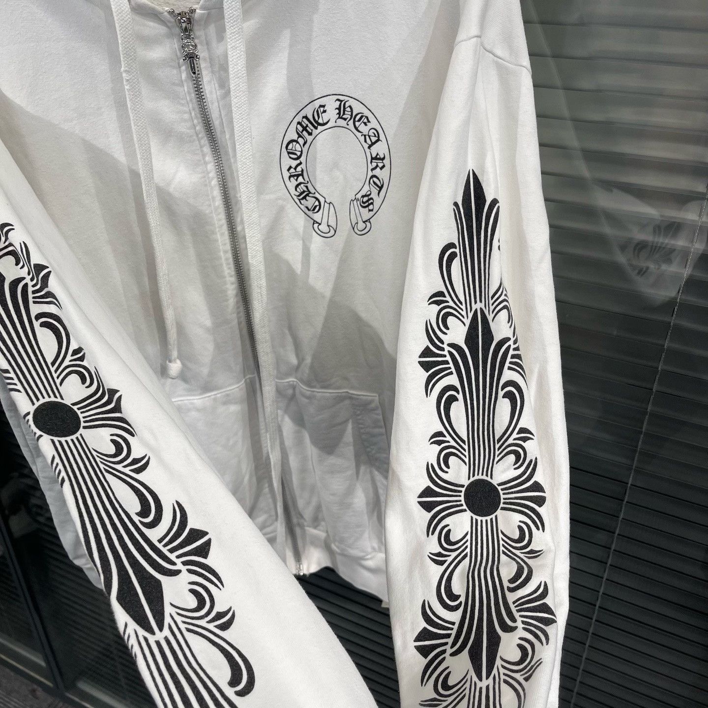 Chrome Hearts Chrome Hearts Horseshoe Floral Sleeve Zip Hoodie M Size US M / EU 48-50 / 2 - 7 Thumbnail