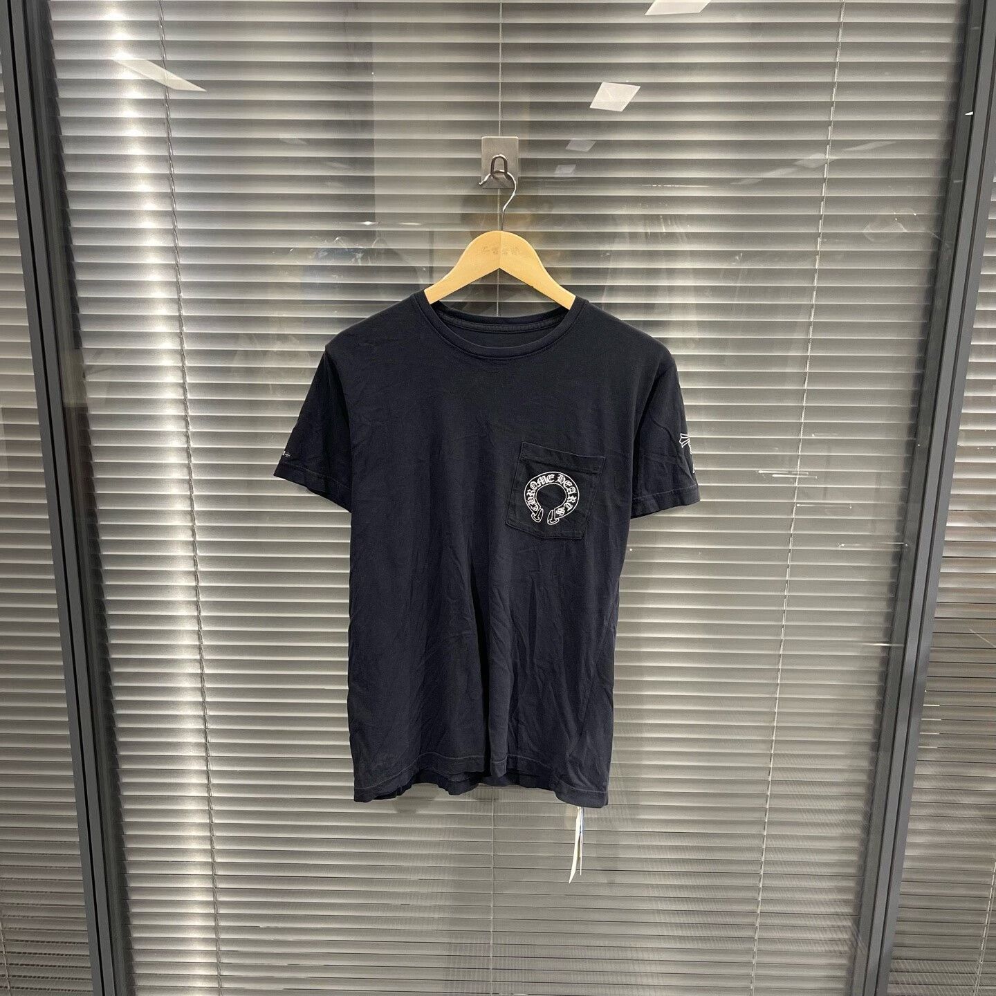 Chrome Hearts Chrome Hearts Horseshoe Cross T-Shirt Size M Size US M / EU 48-50 / 2 - 3 Thumbnail