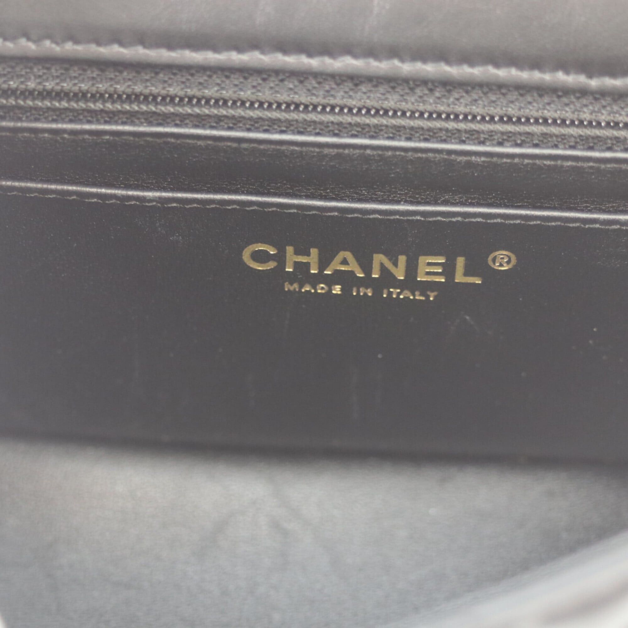 Chanel CHANEL AS0874 Black Vintage Calfskin Matelassé 2.55 Mini Chain Shoulder Bag with Gold Hardware - Women's Size ONE SIZE - 8 Thumbnail