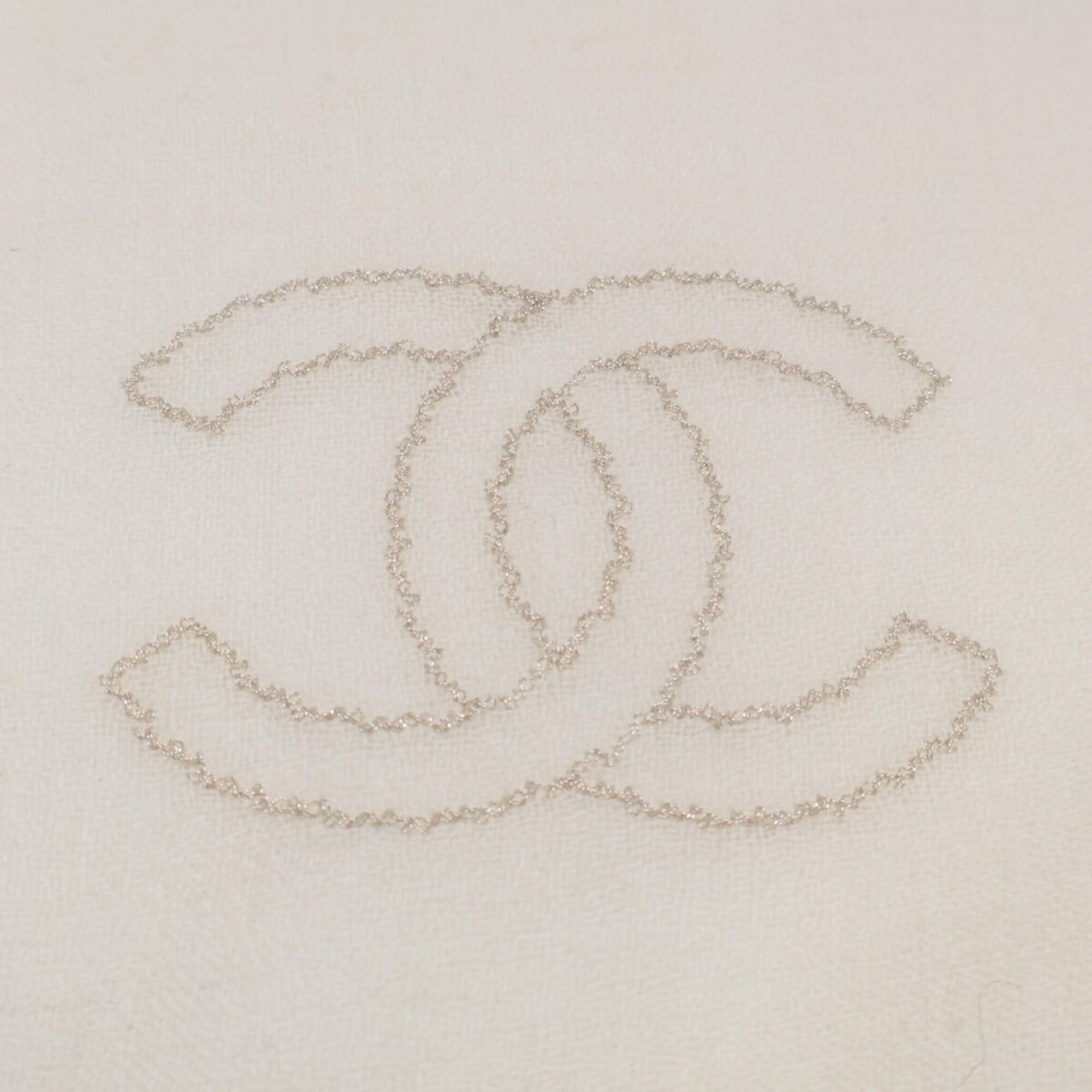 Chanel CHANEL Coco Mark Chain Embroidered Wool Stole, Ivory & Silver, Women's Size ONE SIZE - 4 Thumbnail
