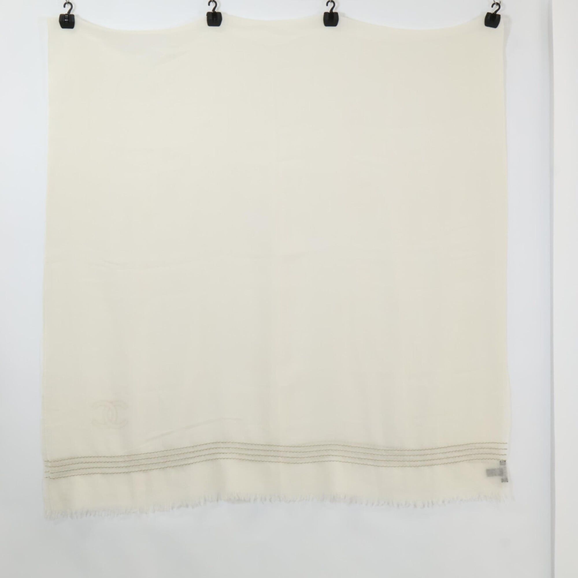 Chanel CHANEL Coco Mark Chain Embroidered Wool Stole, Ivory & Silver, Women's Size ONE SIZE - 2 Thumbnail