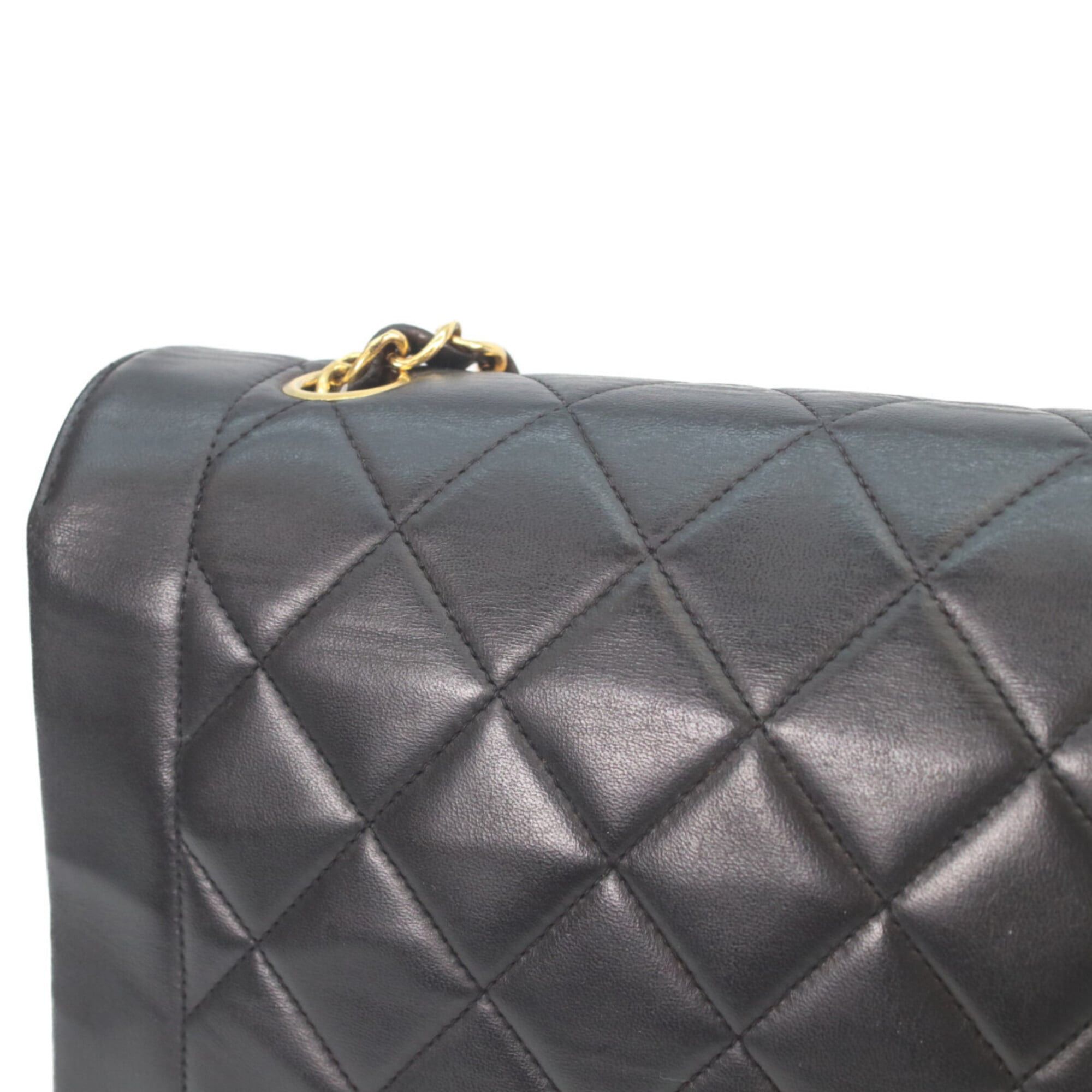 Chanel CHANEL A01165 Black Lambskin Gold Hardware Diana 25 Shoulder Bag for Women Size ONE SIZE - 7 Thumbnail