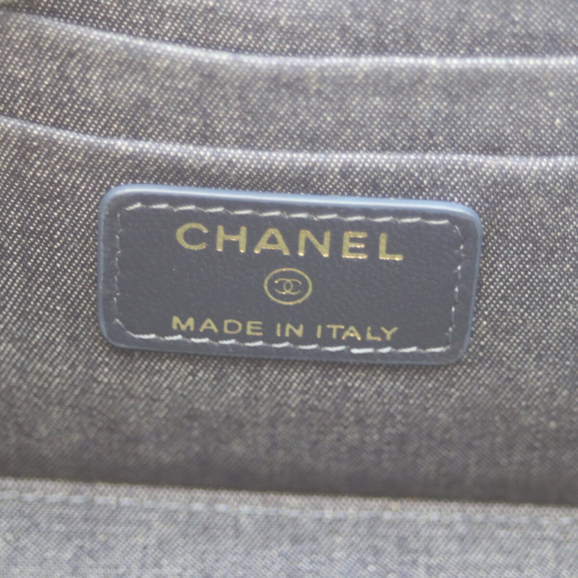 Chanel CHANEL Black Lambskin Gold Hardware Big Chain Shoulder Vanity Bag for Women Size ONE SIZE - 11 Thumbnail