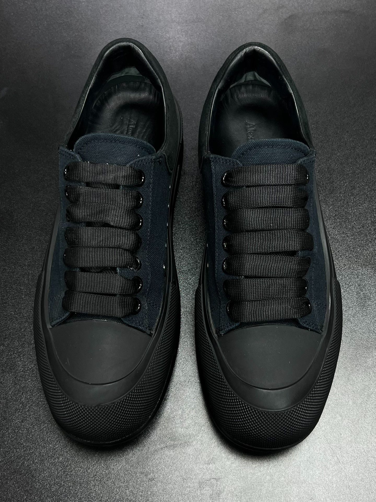 Alexander McQueen Alexander McQueen Black Lowtop Sneakers 7 Men Size US 7 / EU 40 - 3 Thumbnail