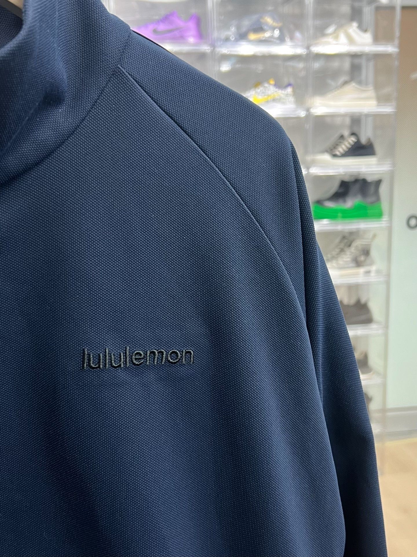 Lululemon Lululemon Light Jacket xl Men Size US XL / EU 56 / 4 - 3 Thumbnail