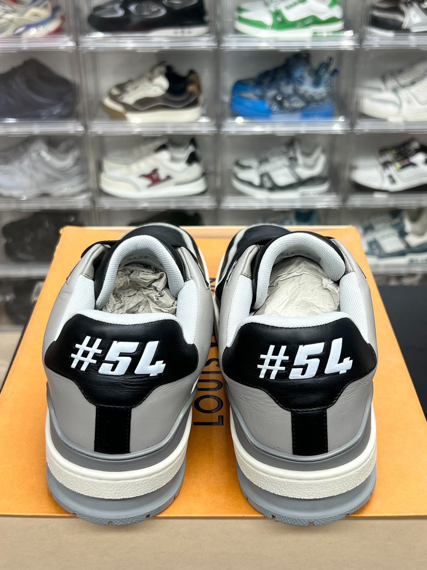 Louis Vuitton Louis Vuitton Training Black Lowtop Sneakers 9 Men Size US 9 / EU 42 - 7 Thumbnail