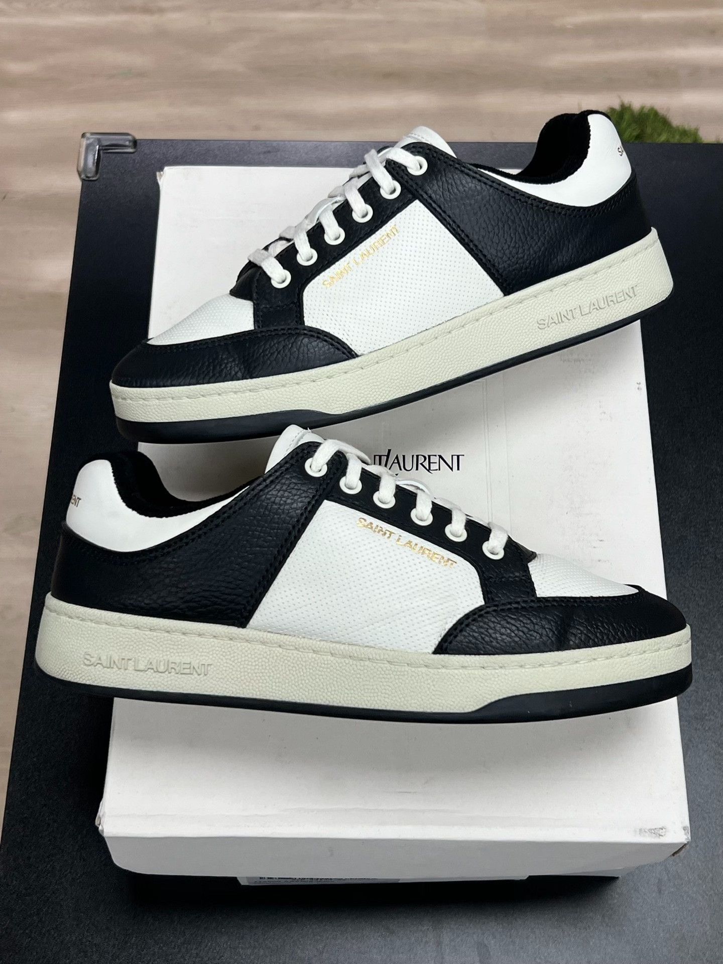 Saint Laurent Paris Saint Laurent Paris Lowtop Sneakers 8 Men Size US 8 / EU 41 - 5 Thumbnail