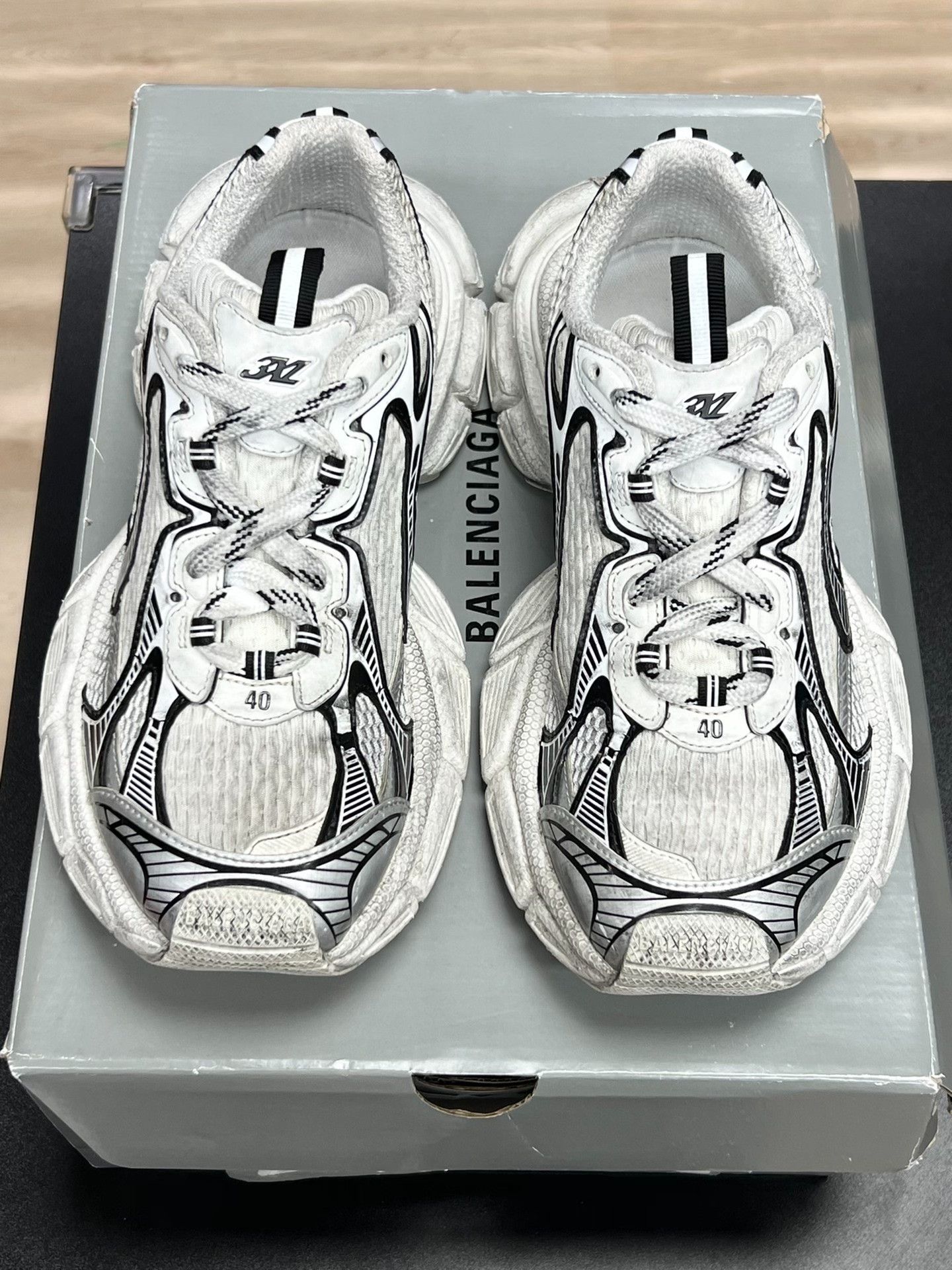 Balenciaga Balenciaga White Lowtop Sneakers 7 Men Size US 7 / EU 40 - 3 Thumbnail